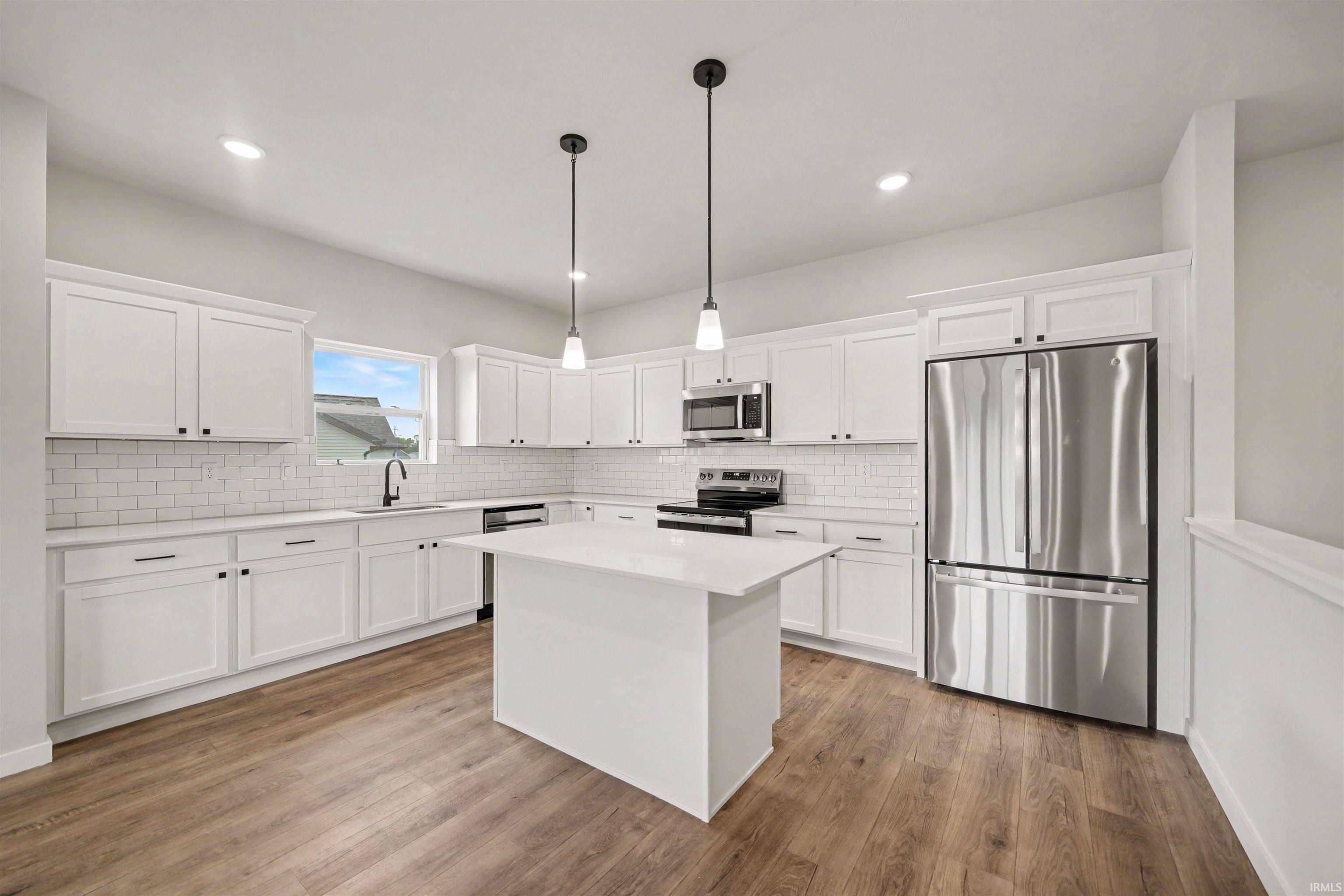1326 Keady CT, South Bend, IN 46614-5092