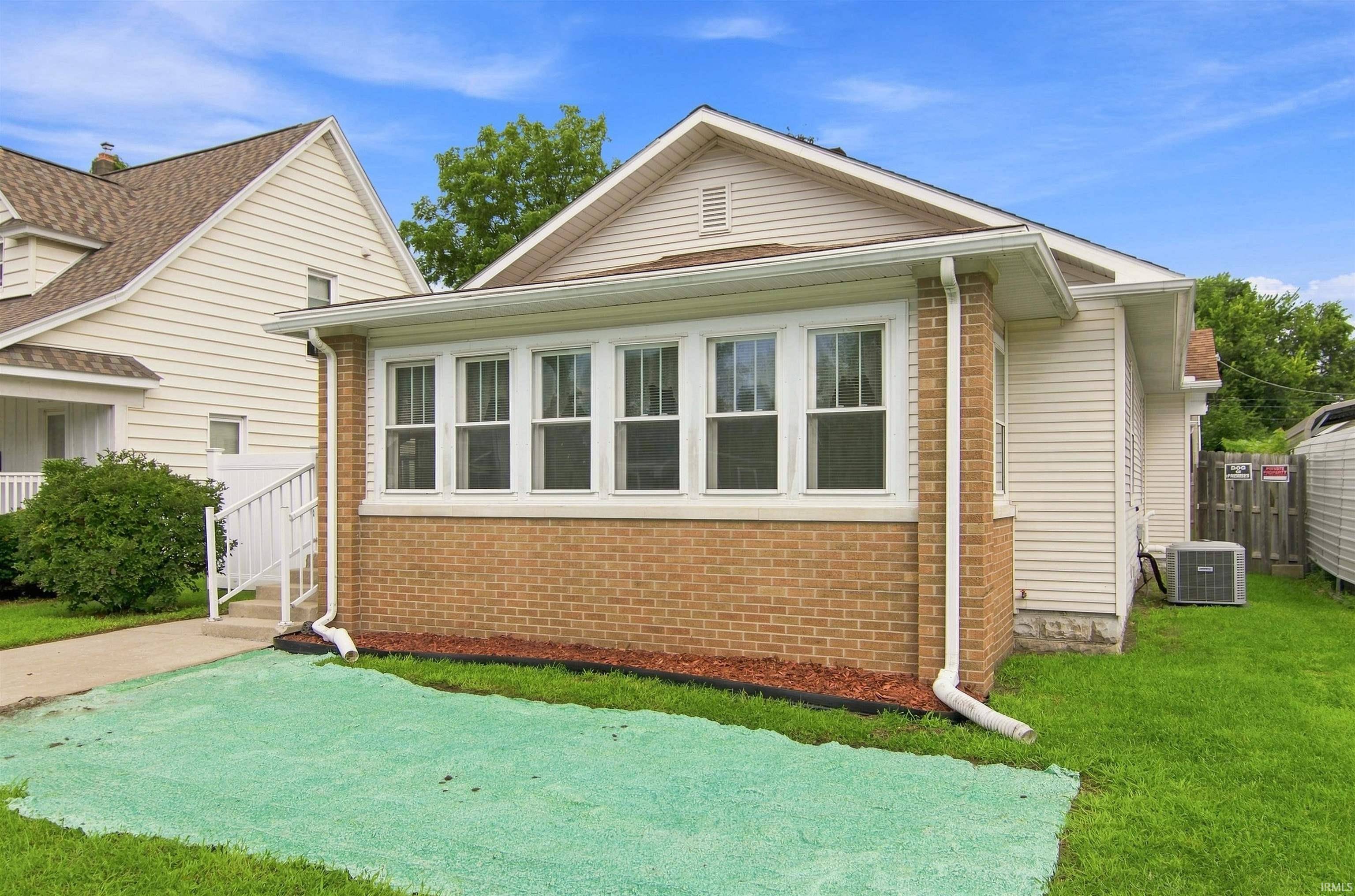 1518 E 3rd ST, Mishawaka, IN 46544