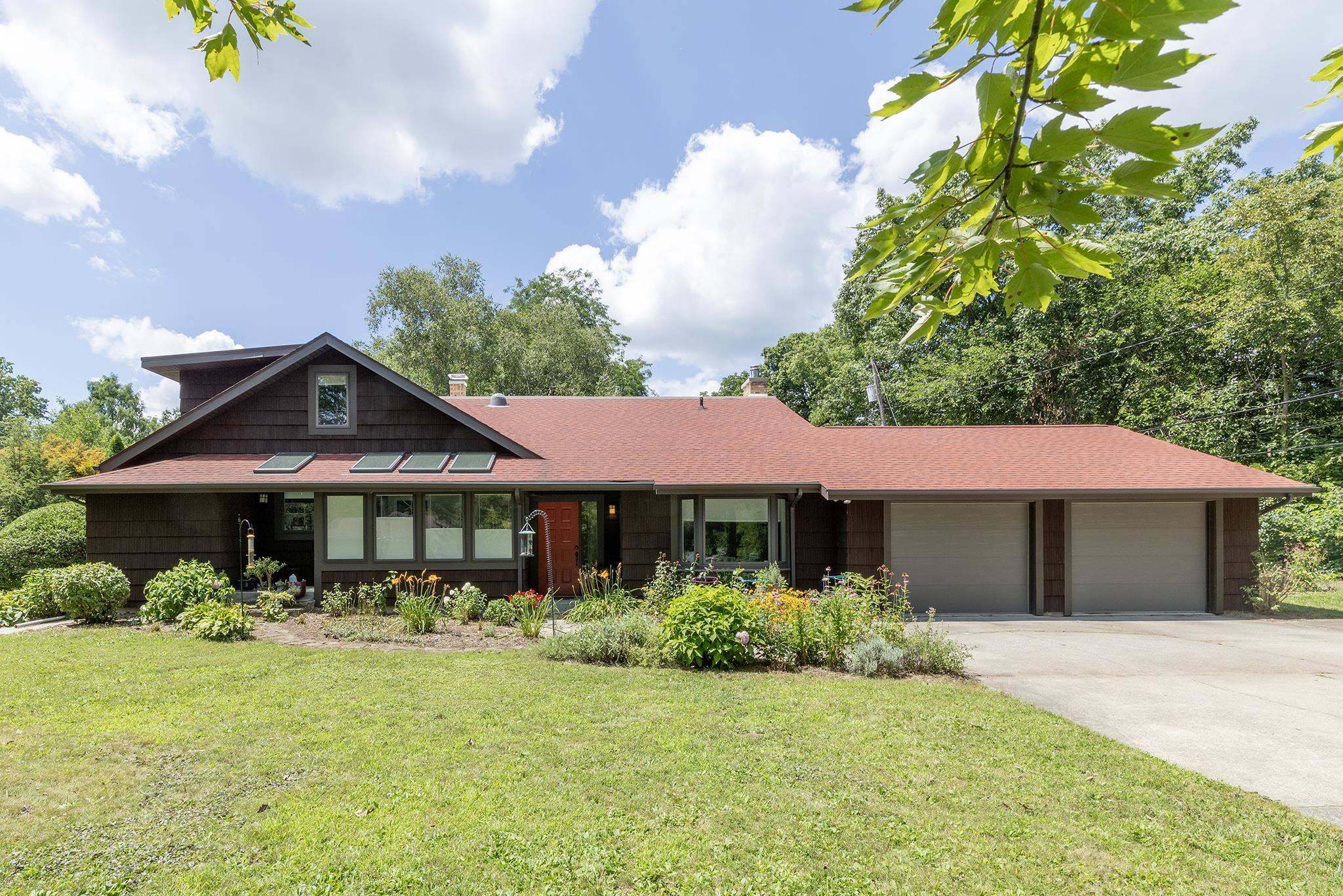 109 Carter RD, Goshen, IN 46526