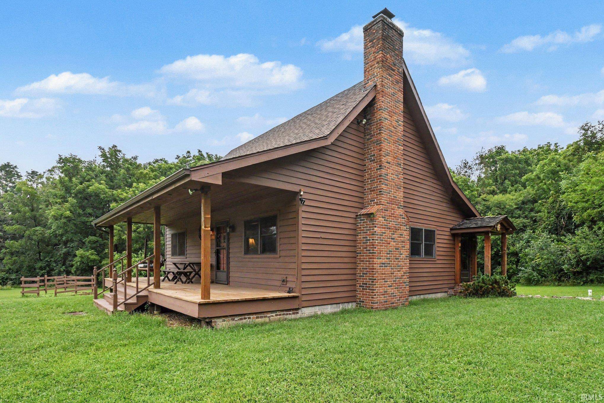 16600 4B RD, Plymouth, IN 46563