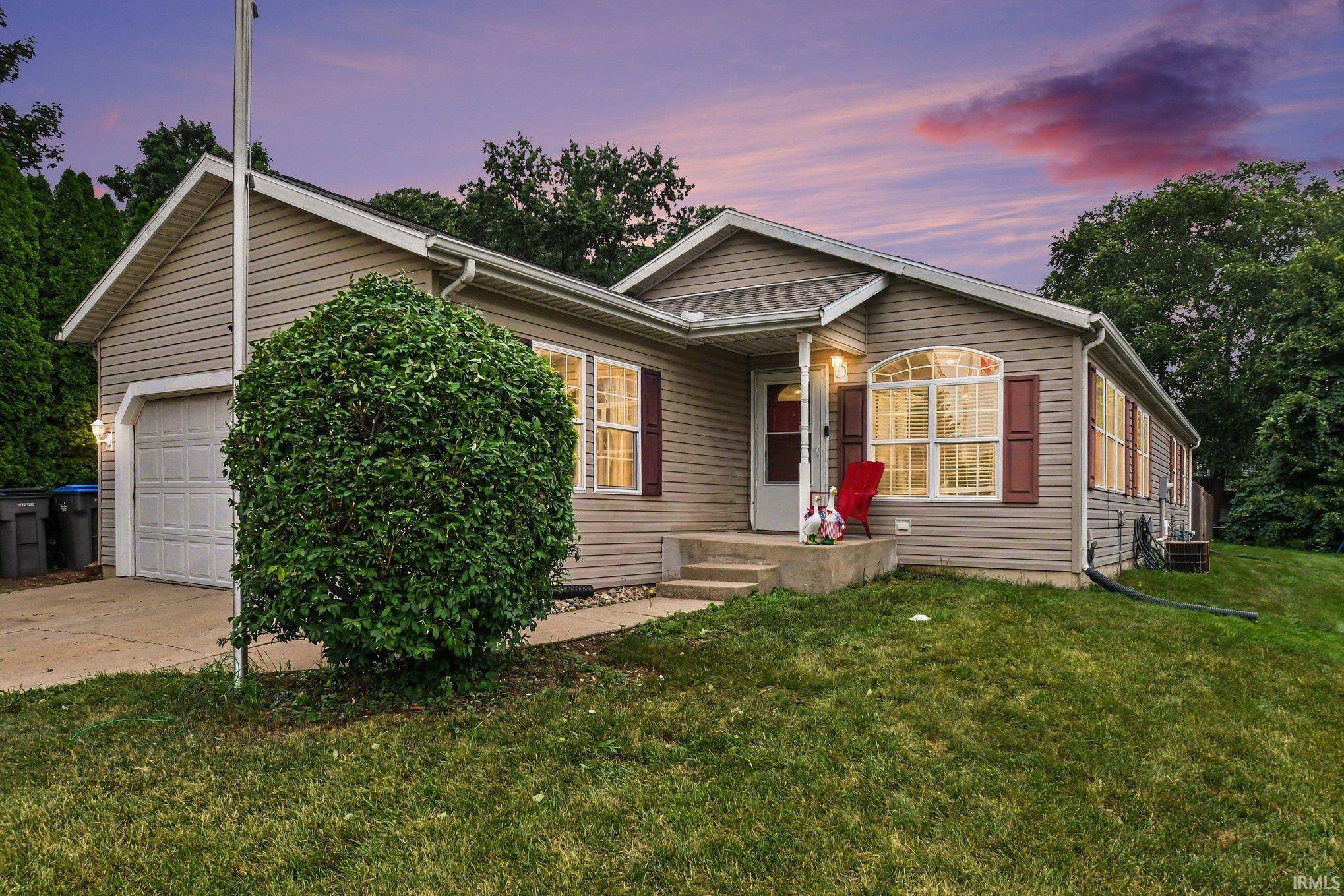 3608 Naples CT, Elkhart, IN 46514-9021