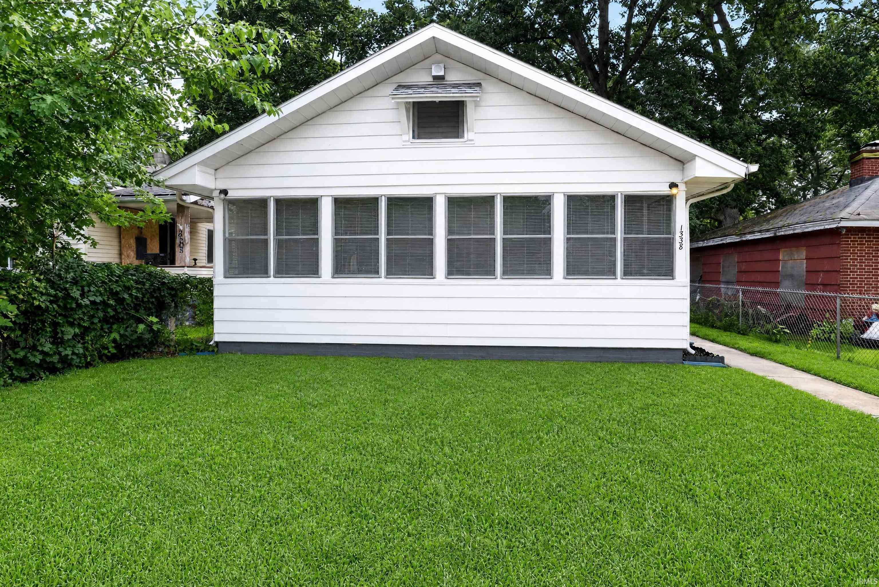 1338 Obrien ST, South Bend, IN 46628