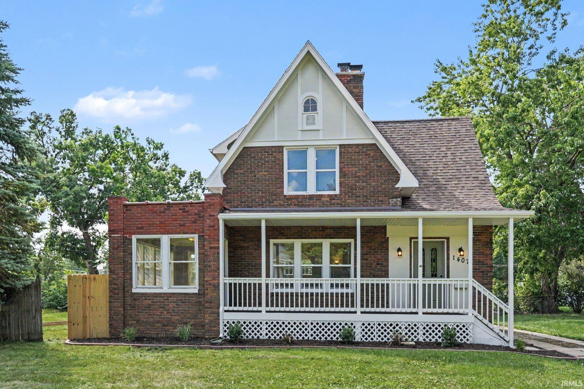 1407 Strong AVE, Elkhart, IN 46514