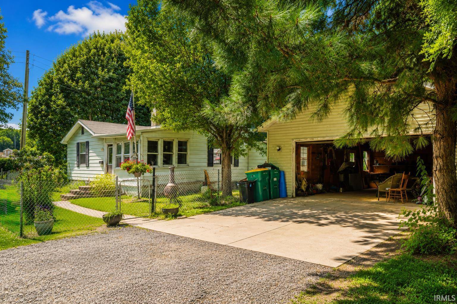 1501 Panama ST, Mishawaka, IN 46544