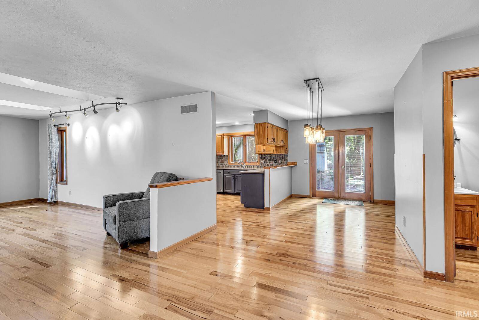 22616 Lake Shore DR, Elkhart, IN 46514