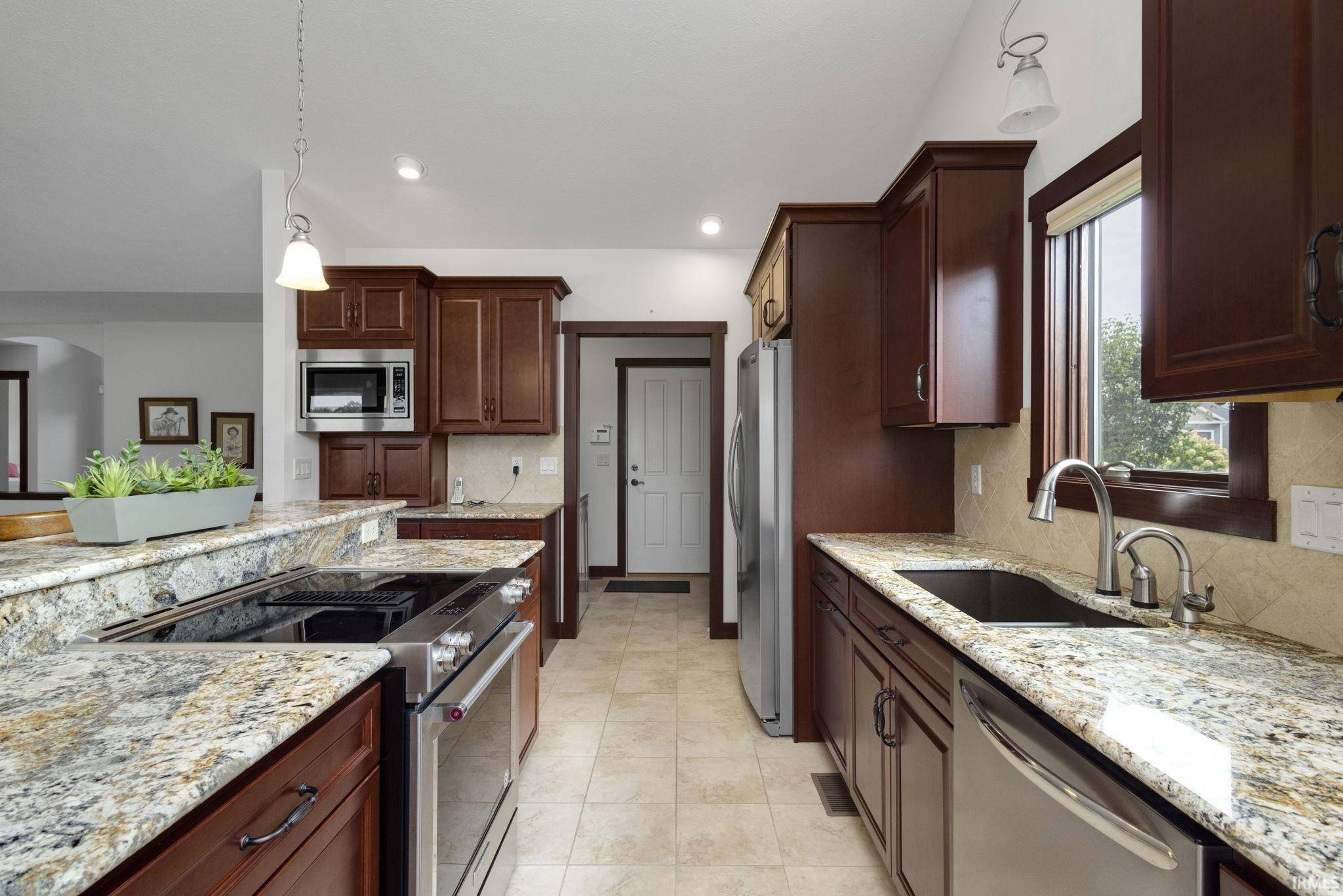 4021 Timber LN, Elkhart, IN 46514