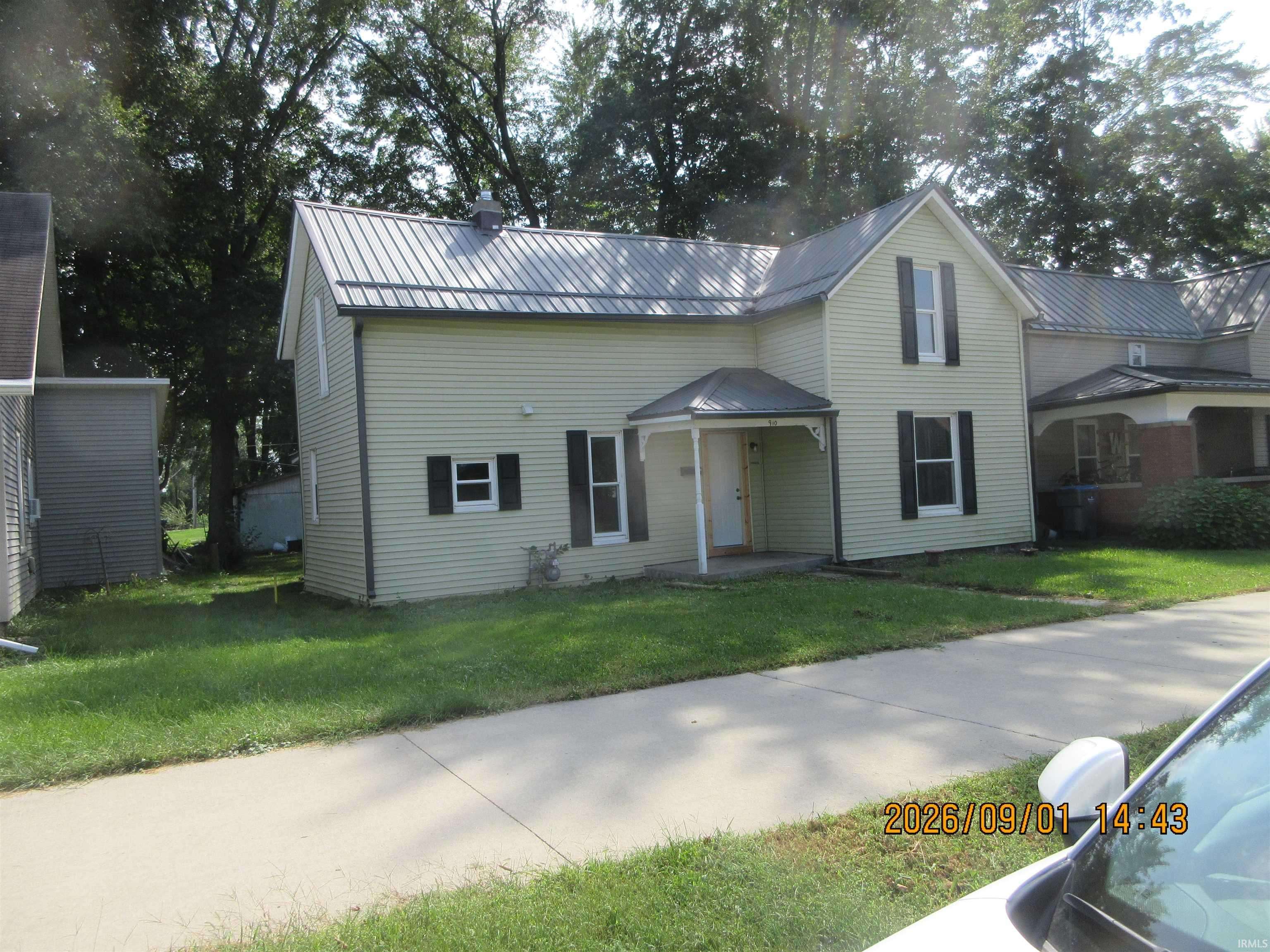 910 E Market ST, Warsaw, IN 46580