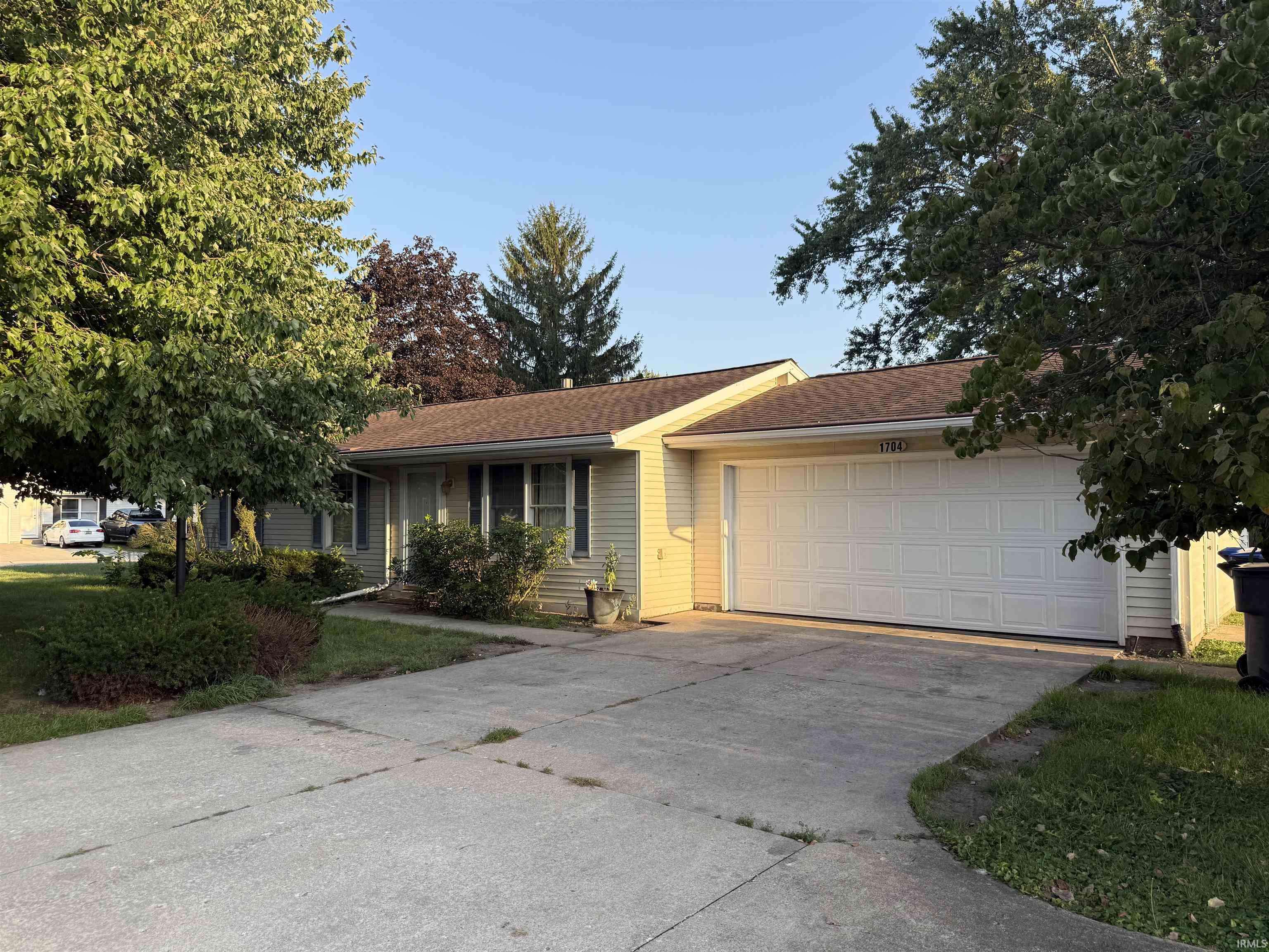 1704 College AVE, Goshen, IN 46526