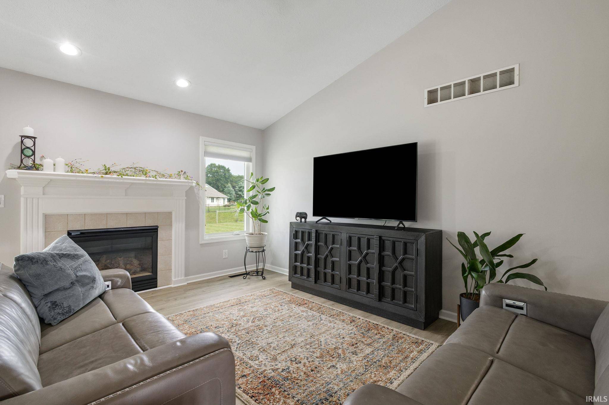 11101 Golden Pheasant DR, Osceola, IN 46561