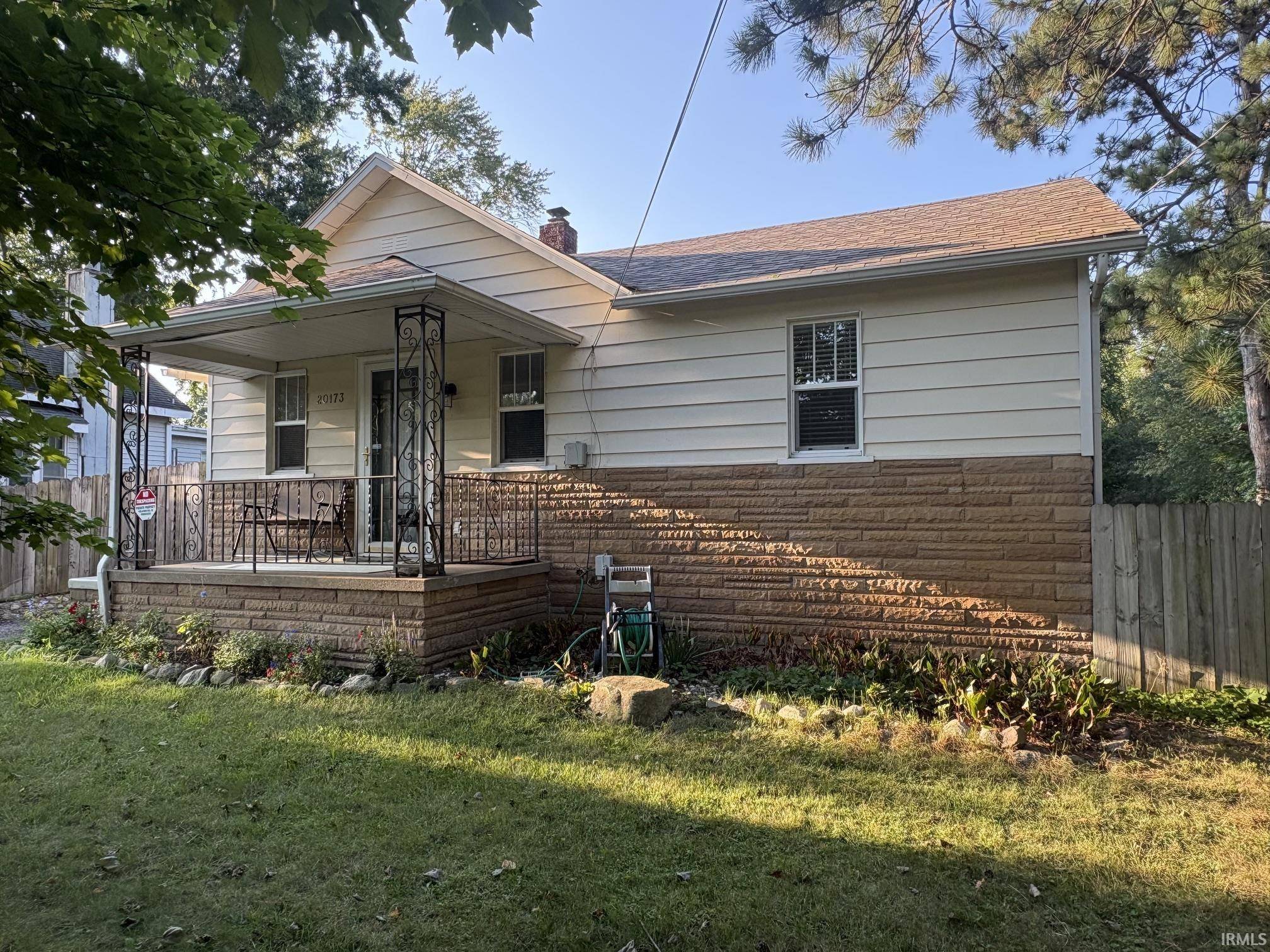 20173 Brick RD, South Bend, IN 46637-1413
