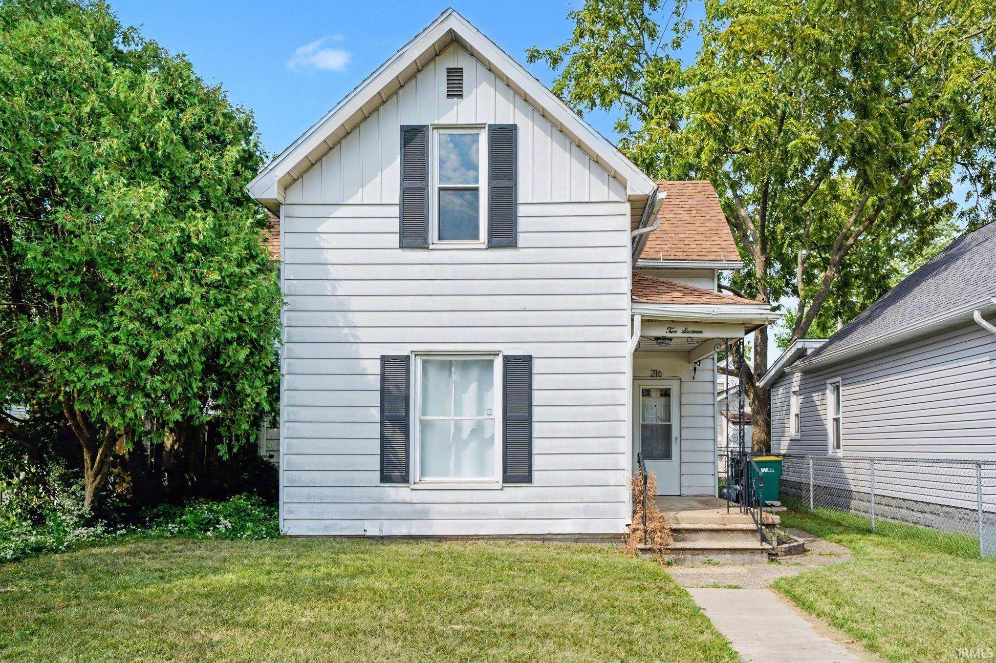 216 W Broadway ST, Mishawaka, IN 46545-6133