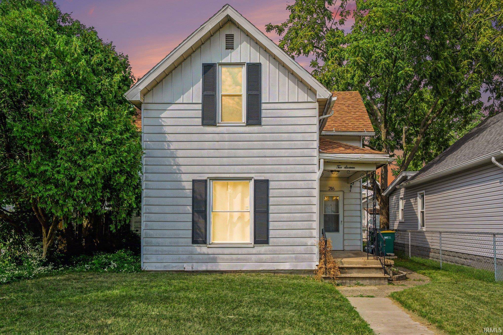 216 W Broadway ST, Mishawaka, IN 46545-6133
