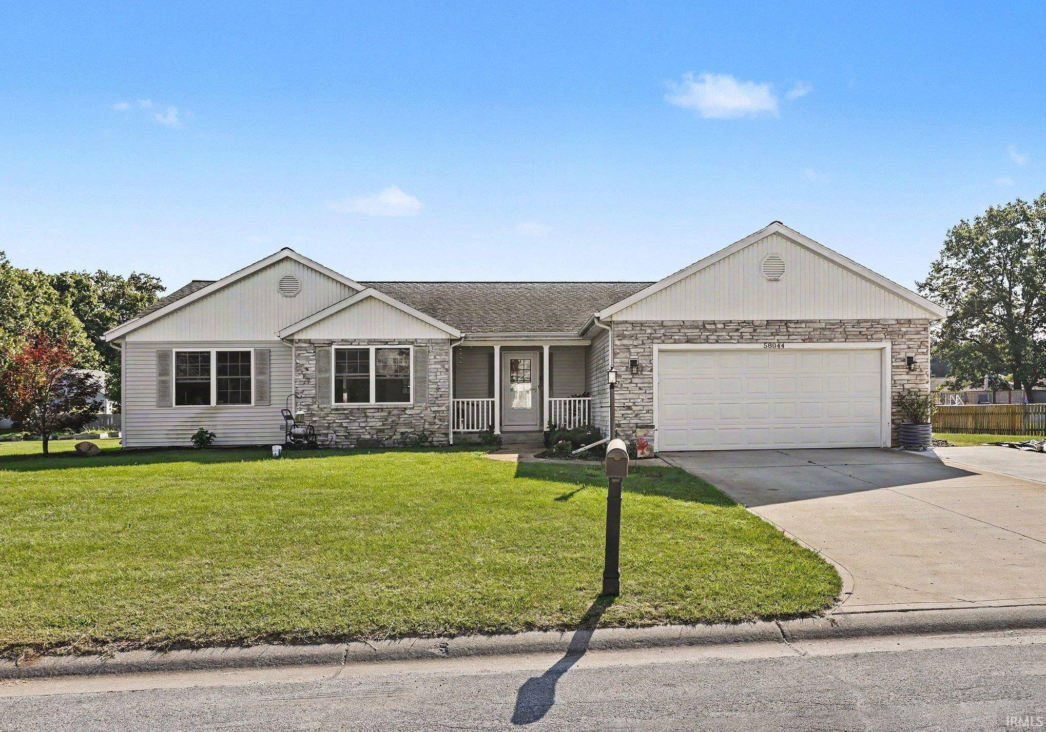 58044 Heritage Pointe DR, South Bend, IN 46619-9488