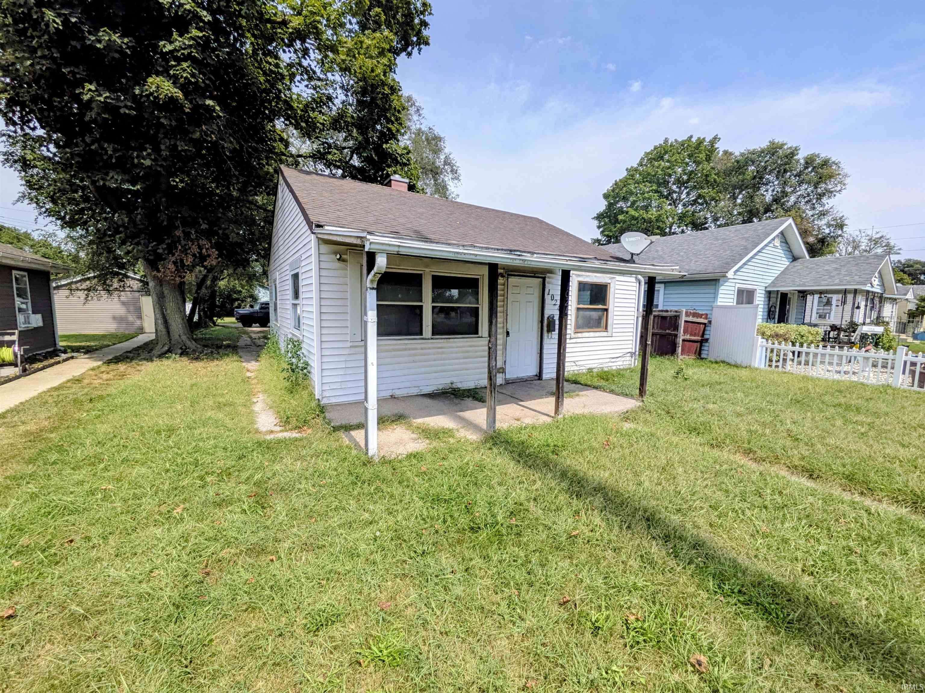 1024 W Lusher AVE, Elkhart, IN 46516