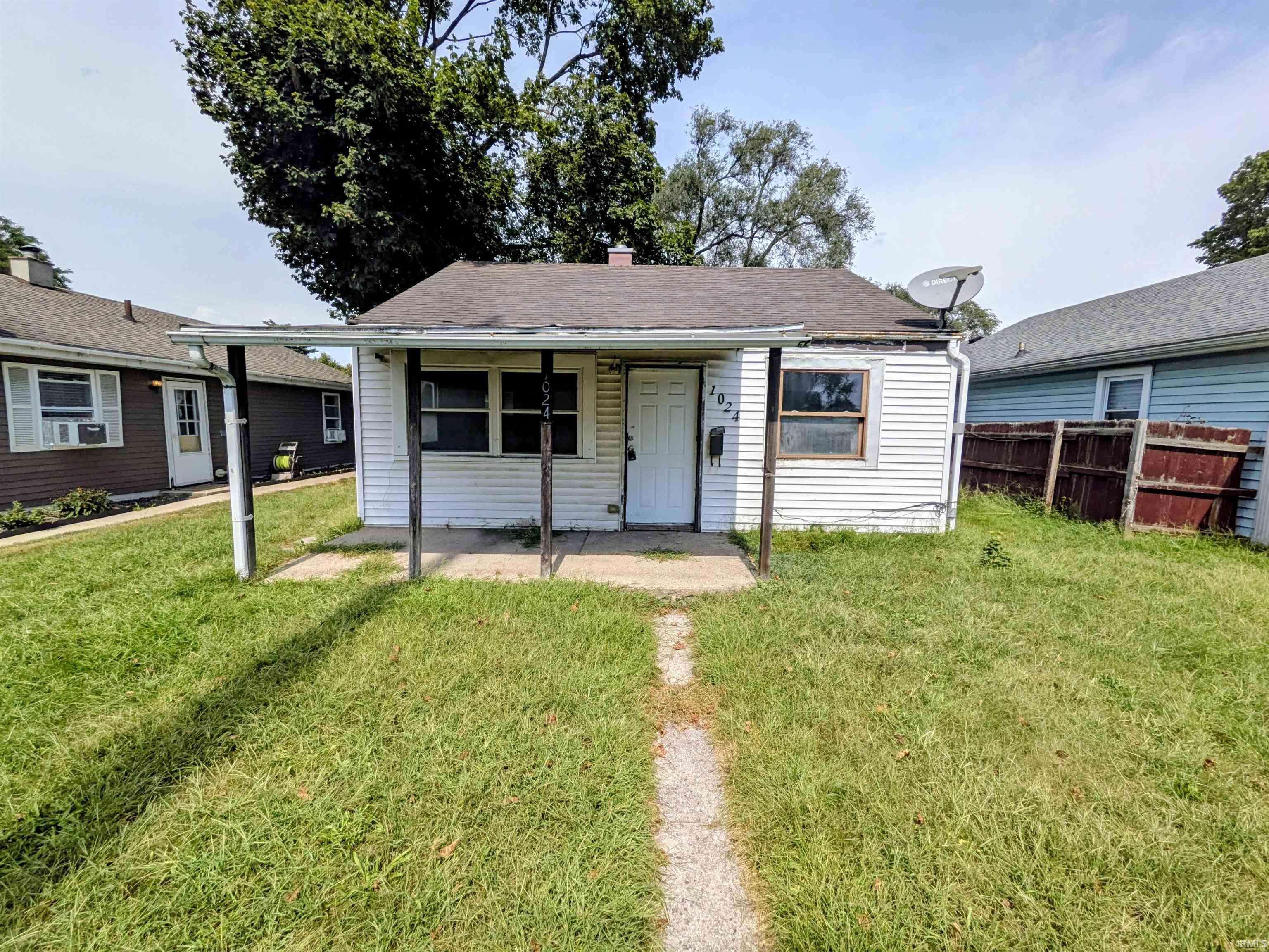 1024 W Lusher AVE, Elkhart, IN 46516
