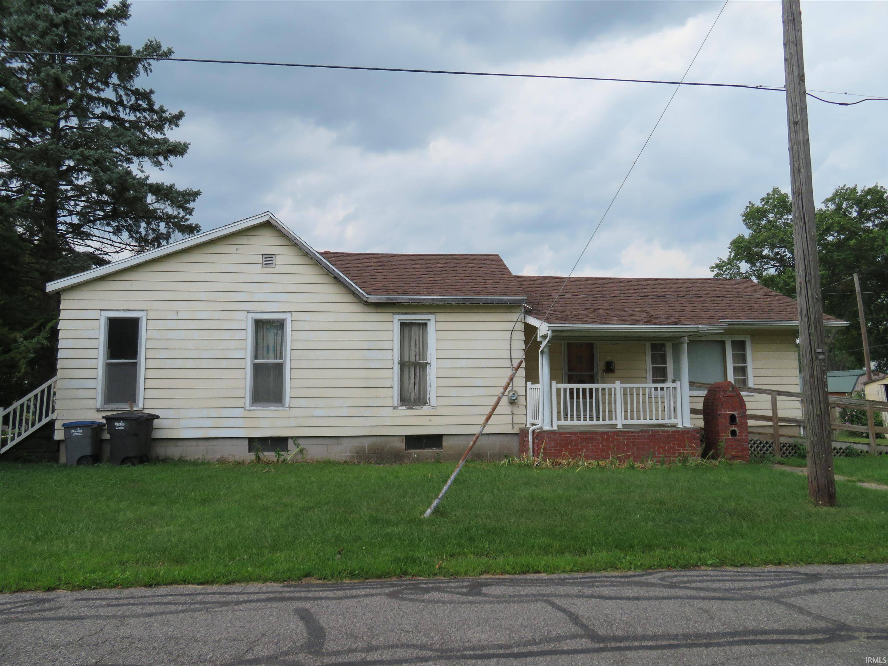 1300 Laurel ST, Elkhart, IN 46514-1844