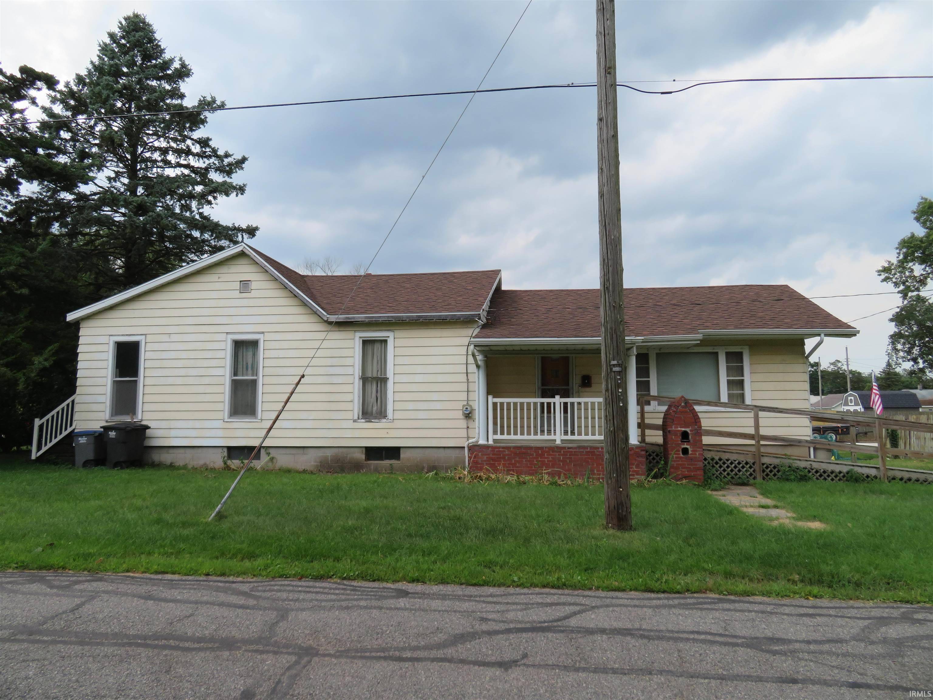 1300 Laurel ST, Elkhart, IN 46514-1844
