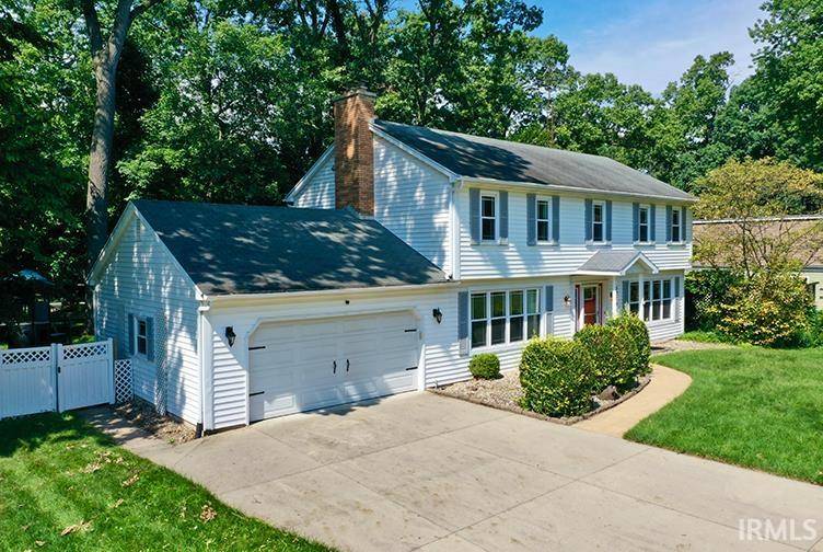 52061 Carriage Hills DR, South Bend, IN 46635