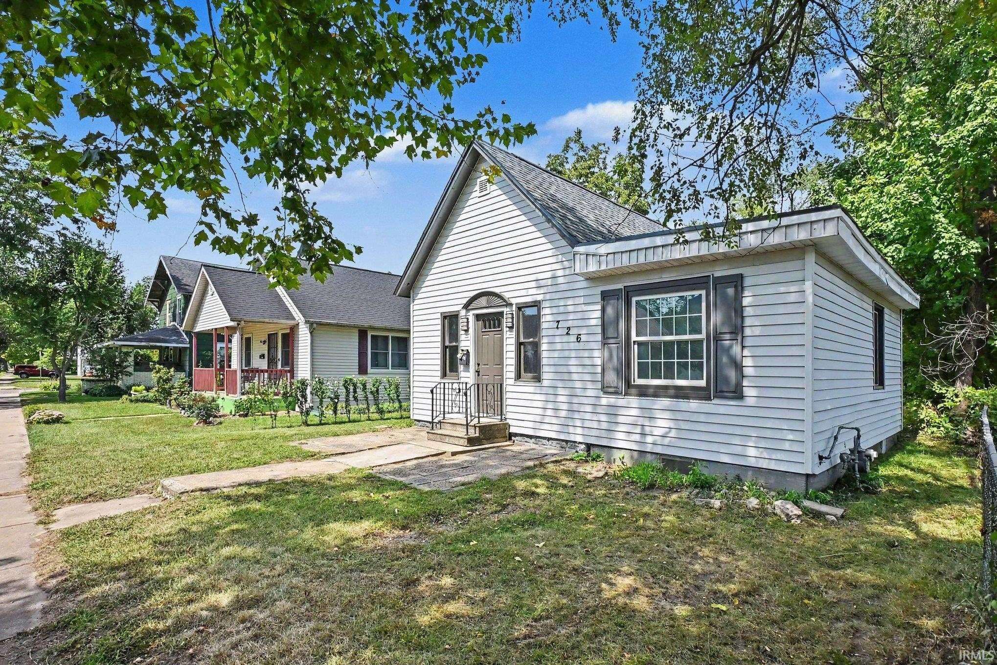 726 W Blaine AVE, Elkhart, IN 46516-2422