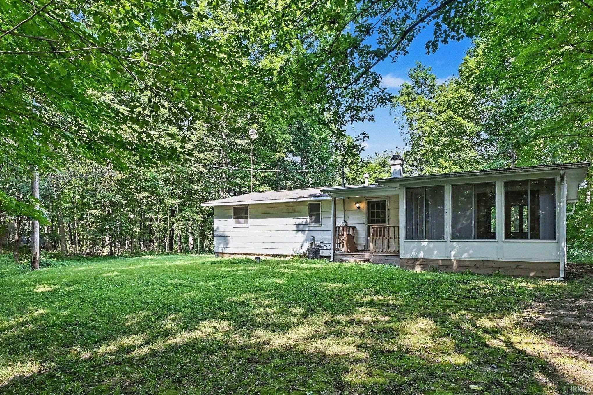3089 E 100 N RD, Warsaw, IN 46582