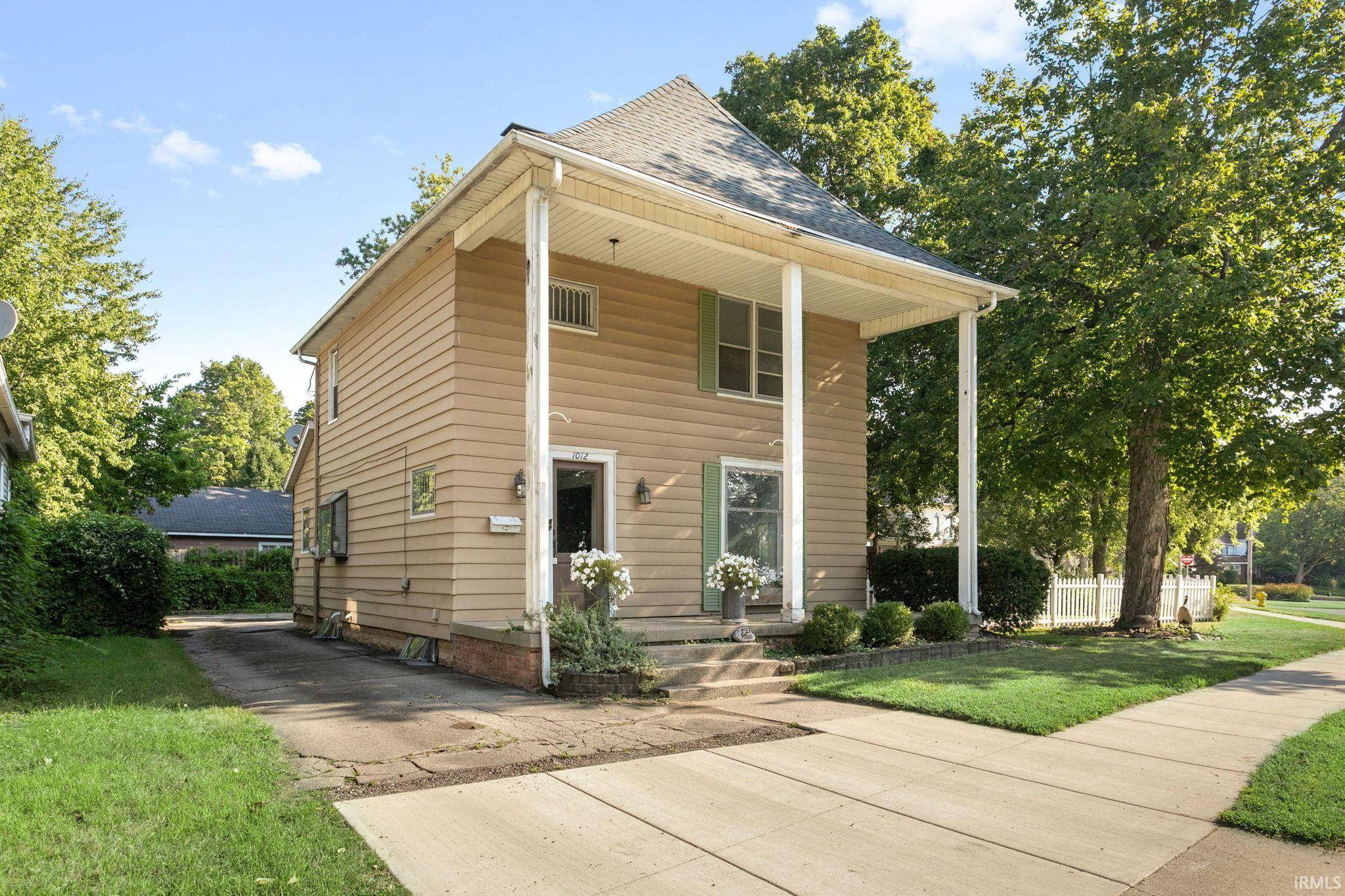 1012 W Lexington AVE, Elkhart, IN 46514