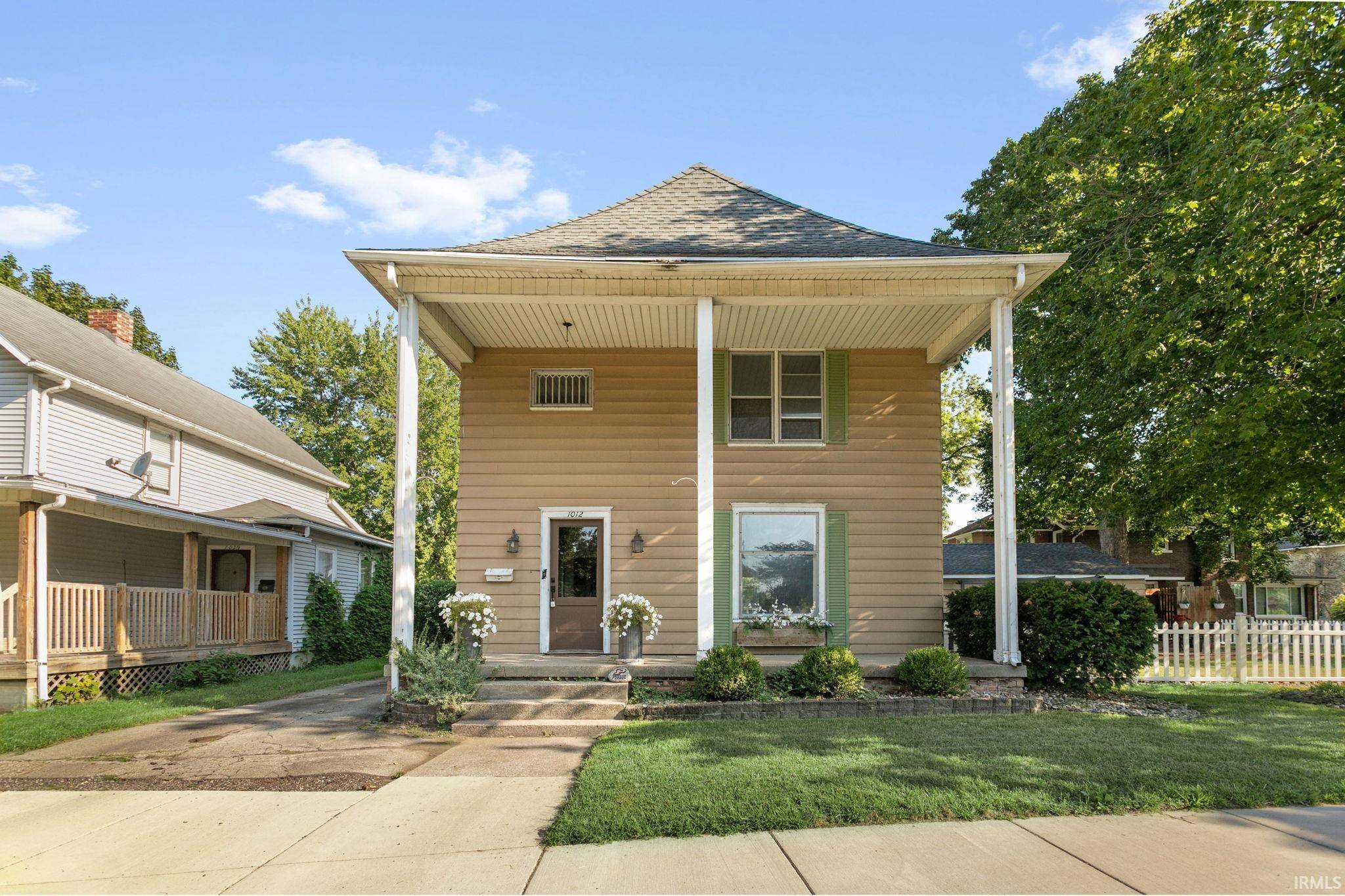 1012 W Lexington AVE, Elkhart, IN 46514