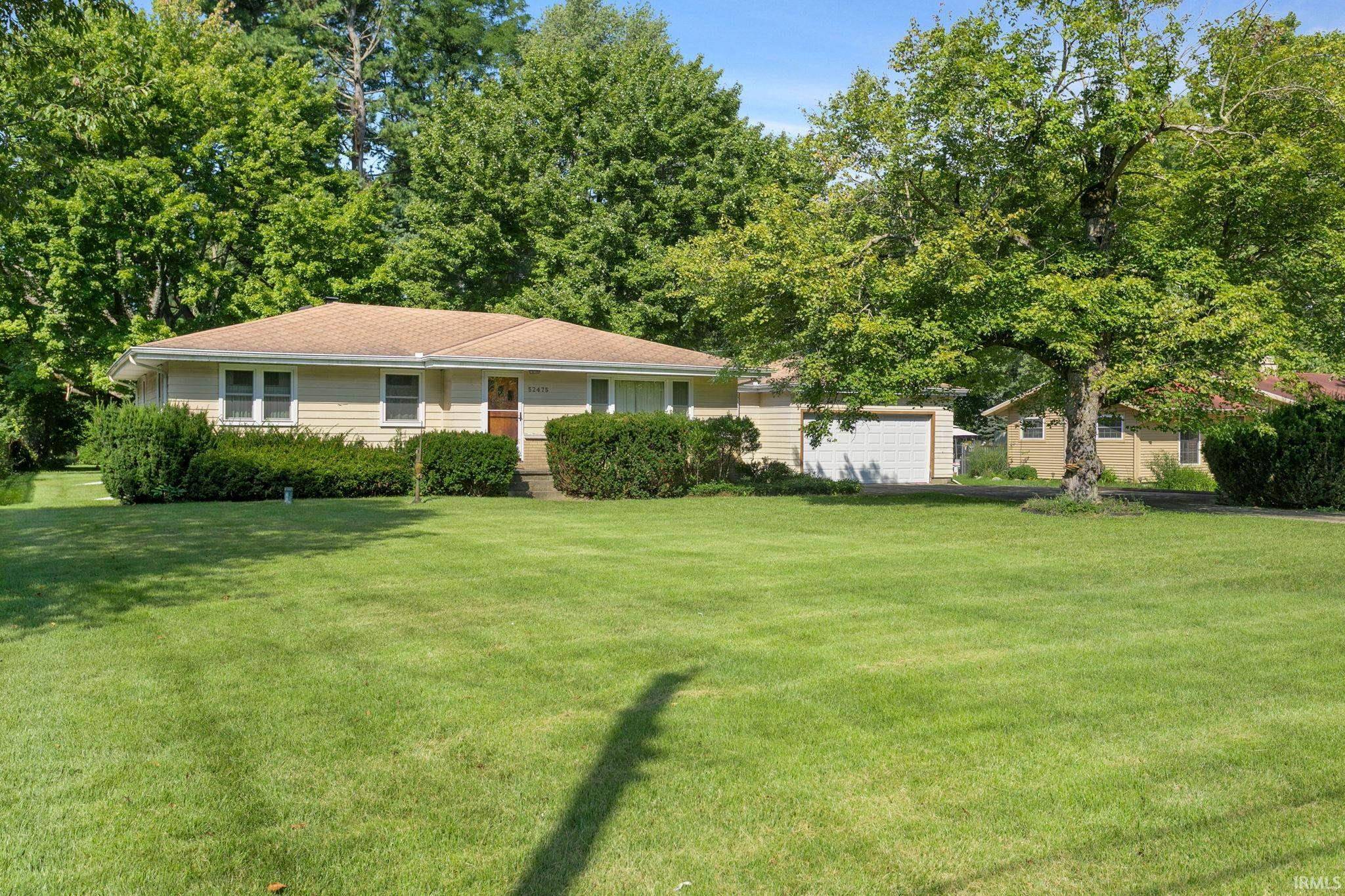 52475 Kenilworth RD, South Bend, IN 46637-3122