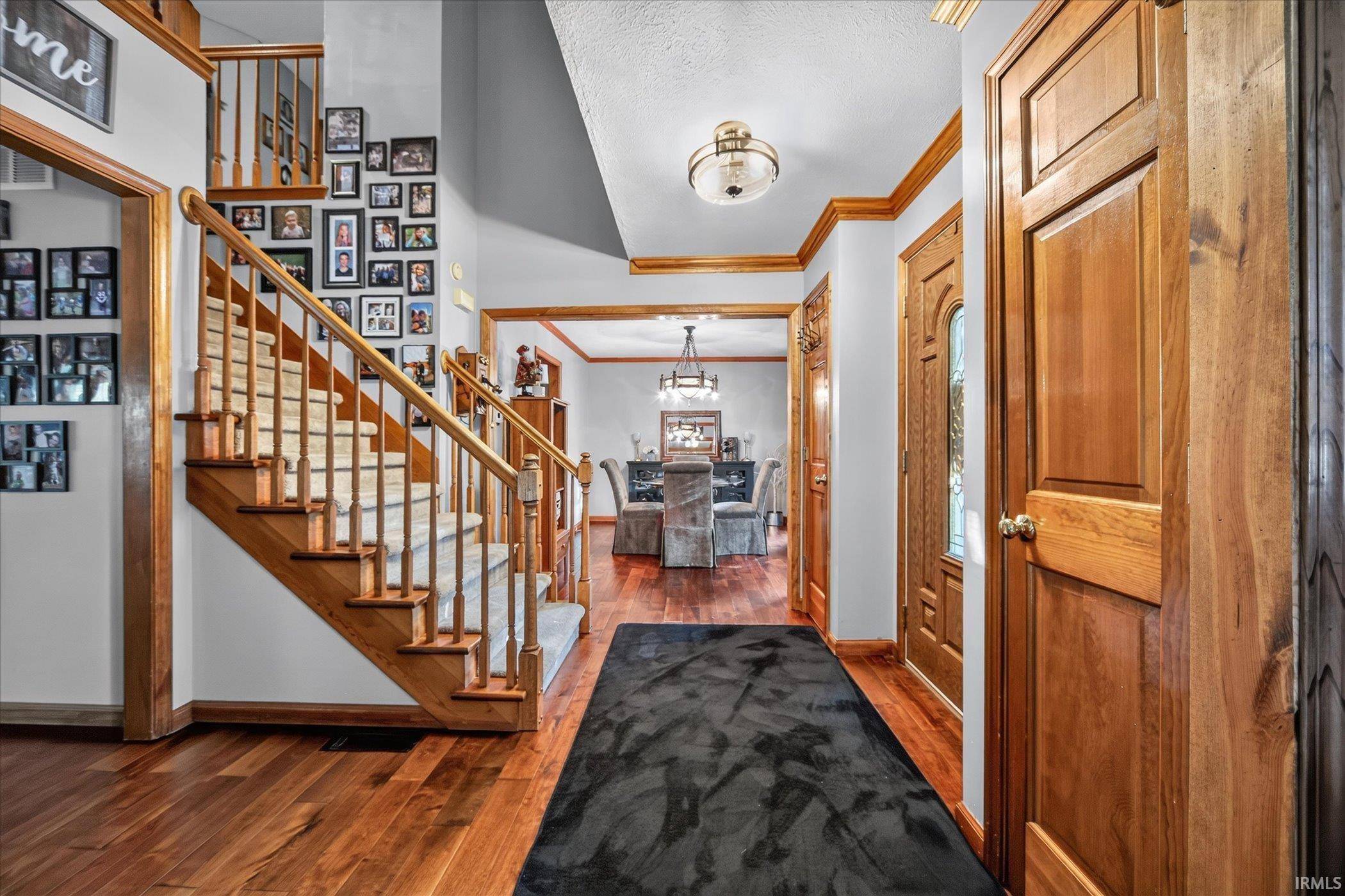 50701 Elk TRL, Granger, IN 46530-7208