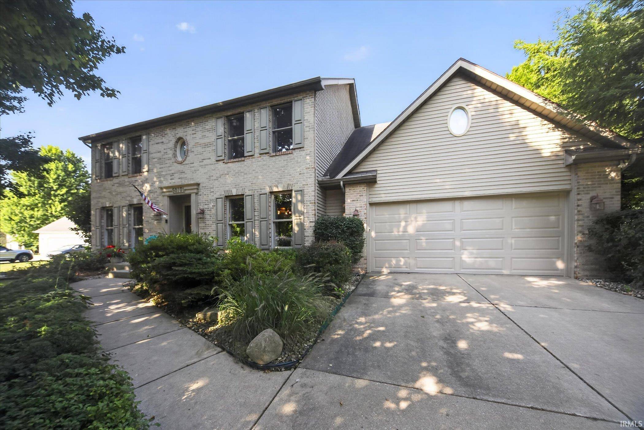 50701 Elk TRL, Granger, IN 46530-7208