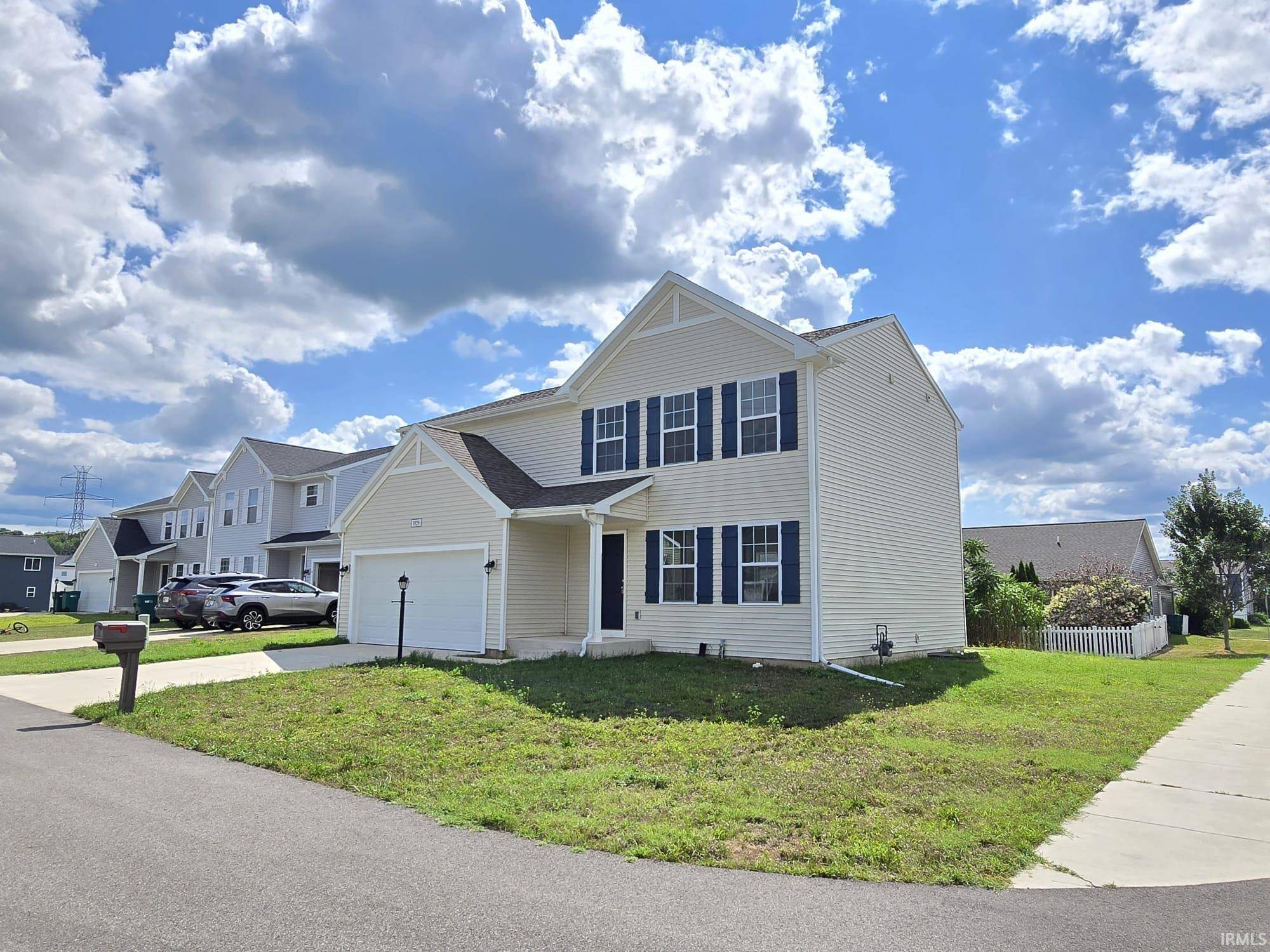 1929 Blue Stem CT, Mishawaka, IN 46544-6882