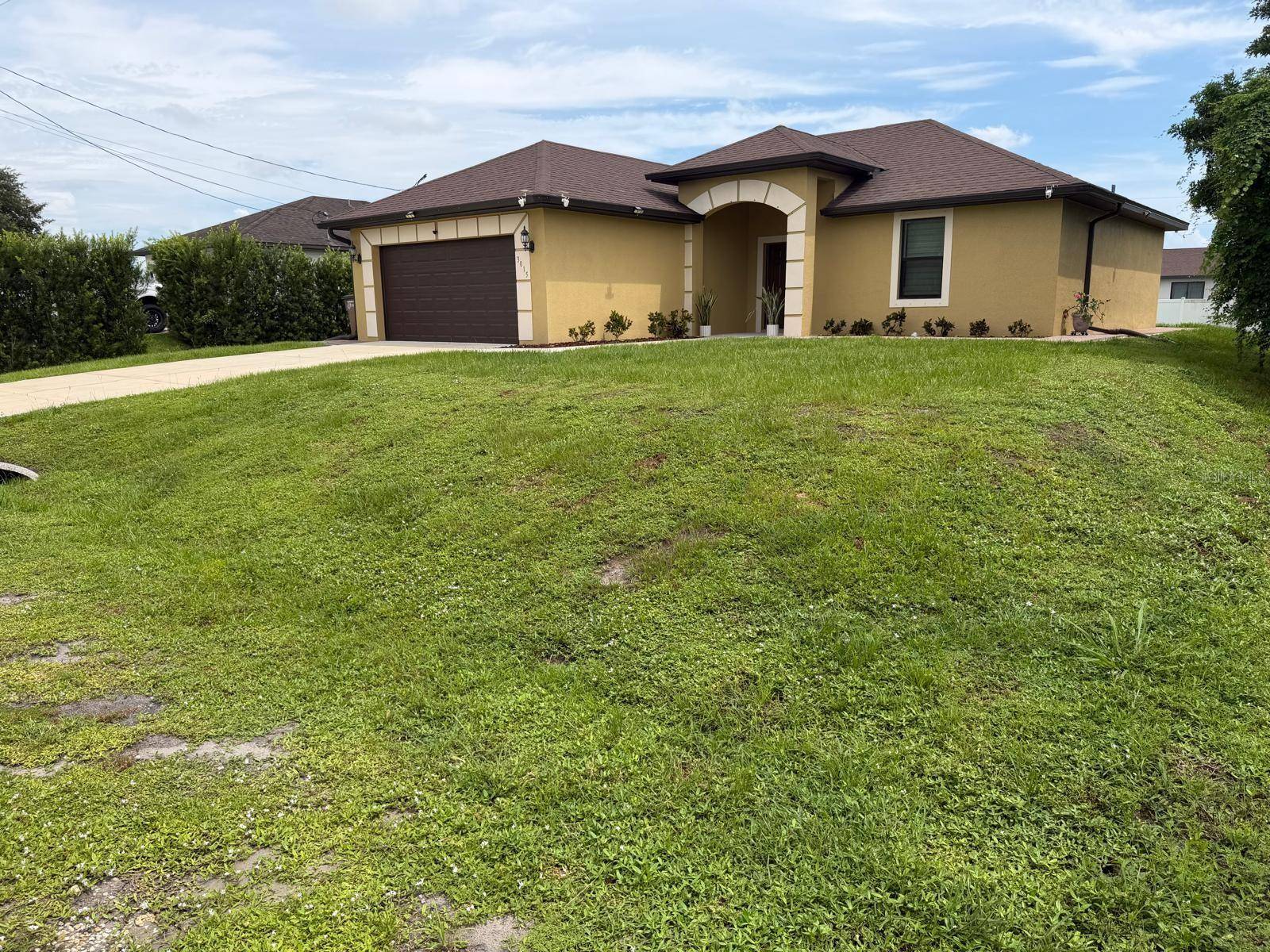 3015 12TH ST SW, Lehigh Acres, FL 33976