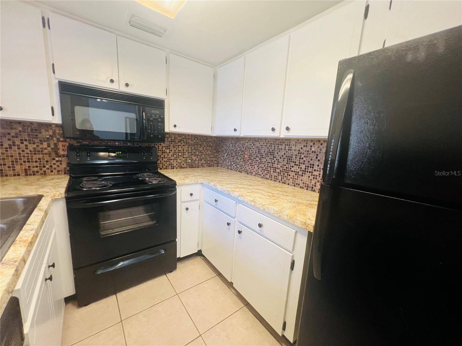 5245 AMULET DR #207, New Port Richey, FL 34652