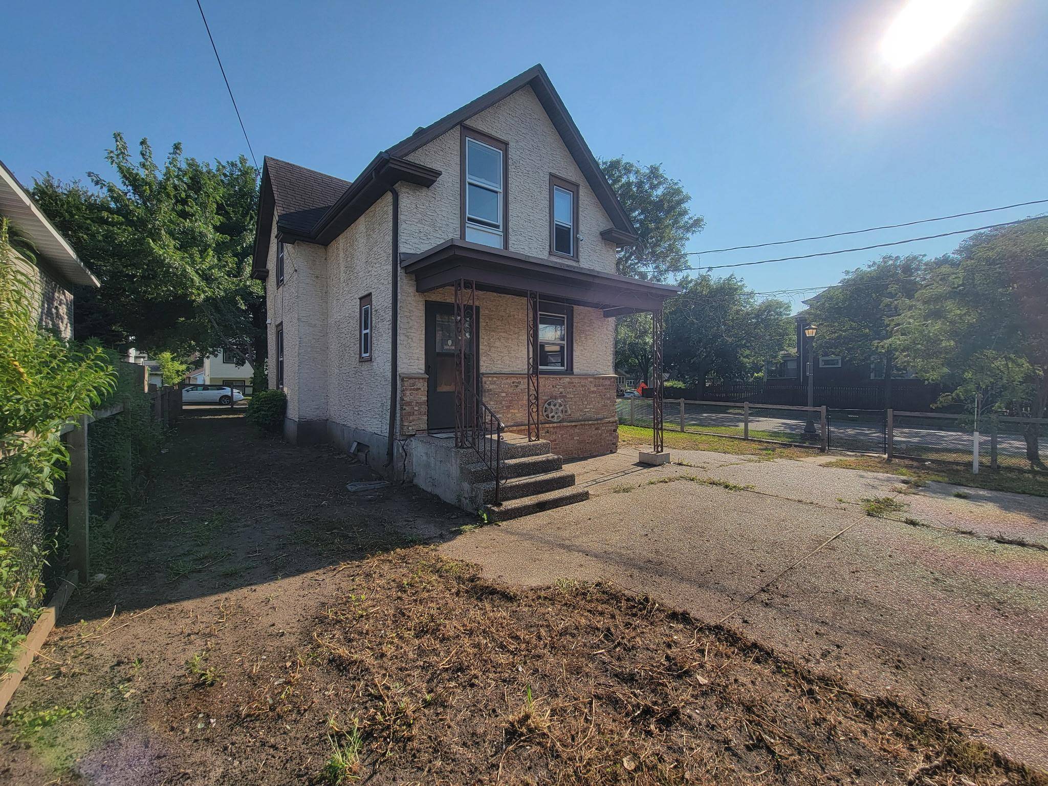 85 Hatch AVE, Saint Paul, MN 55117
