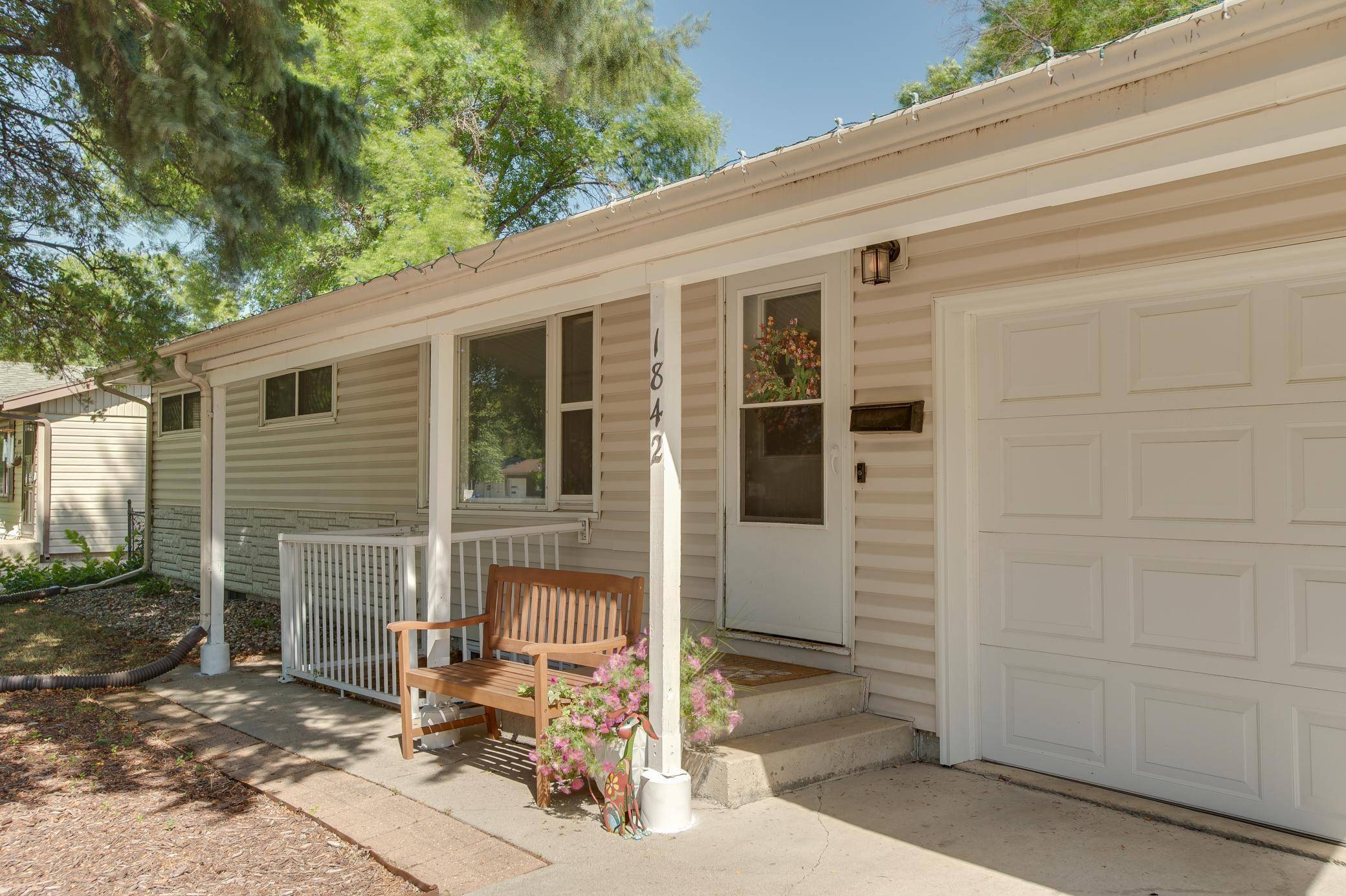 1842 15th ST S, Fargo, ND 58103