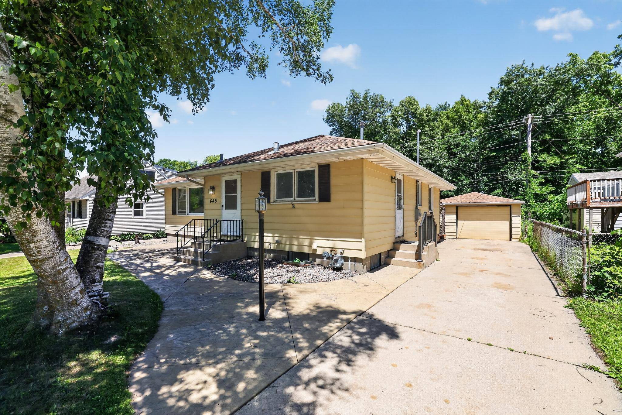 645 23rd ST NE, Rochester, MN 55906