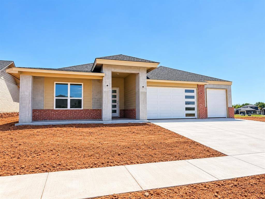 7204 NW 155th ST, Edmond, OK 73013