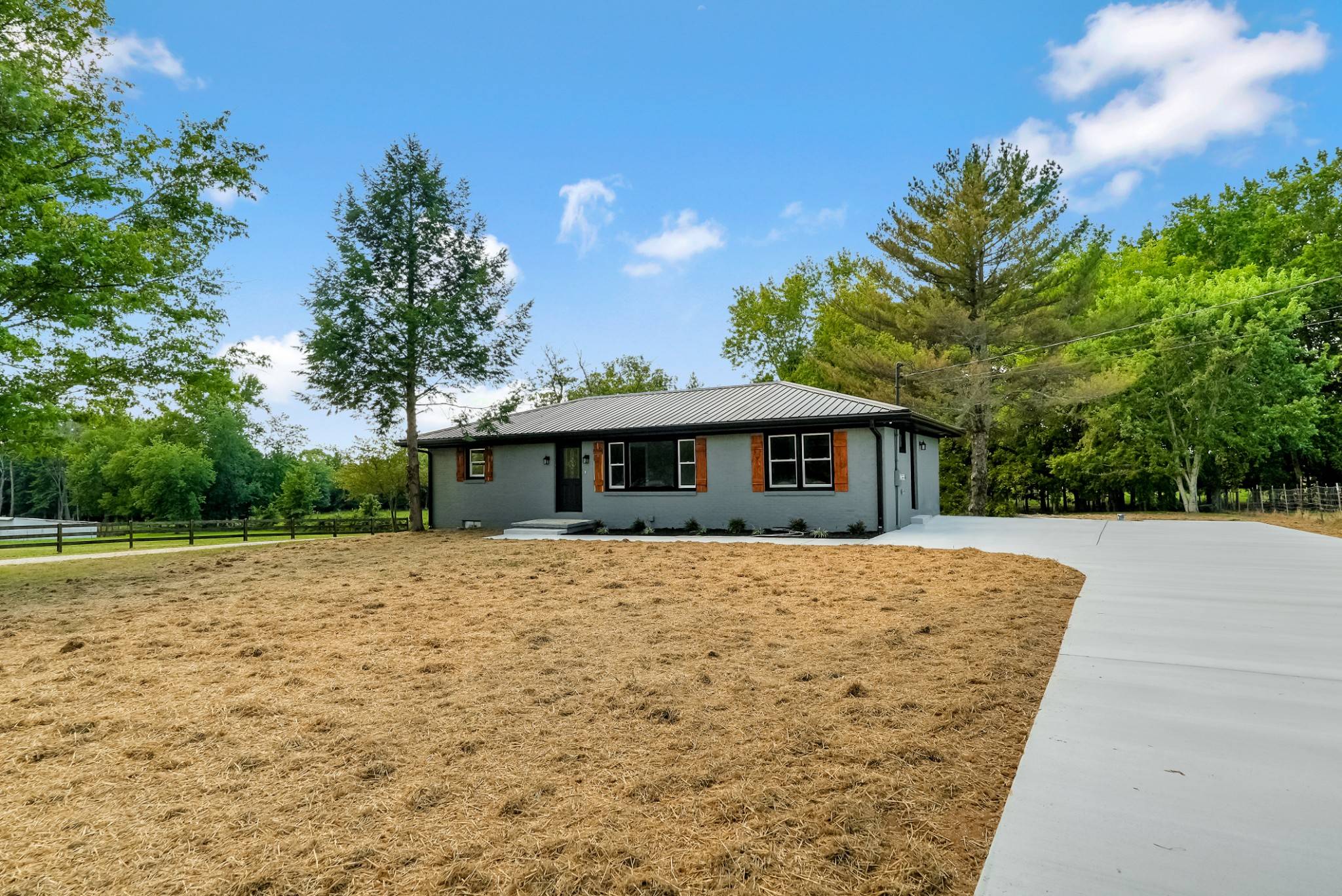 2039 Short Mountain Rd, Woodbury, TN 37190