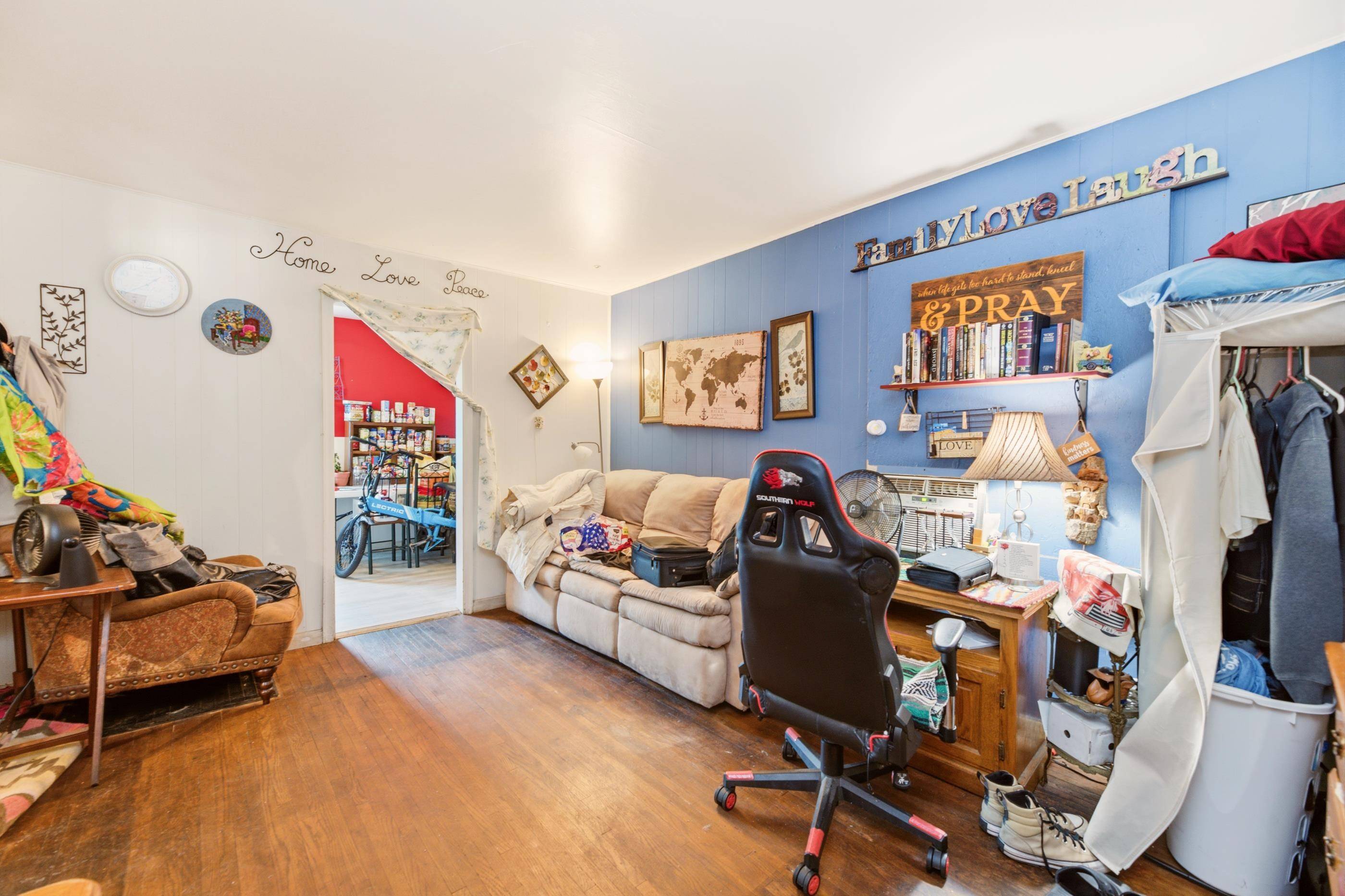 2537 S Ellis Ave, Wichita, KS 67216