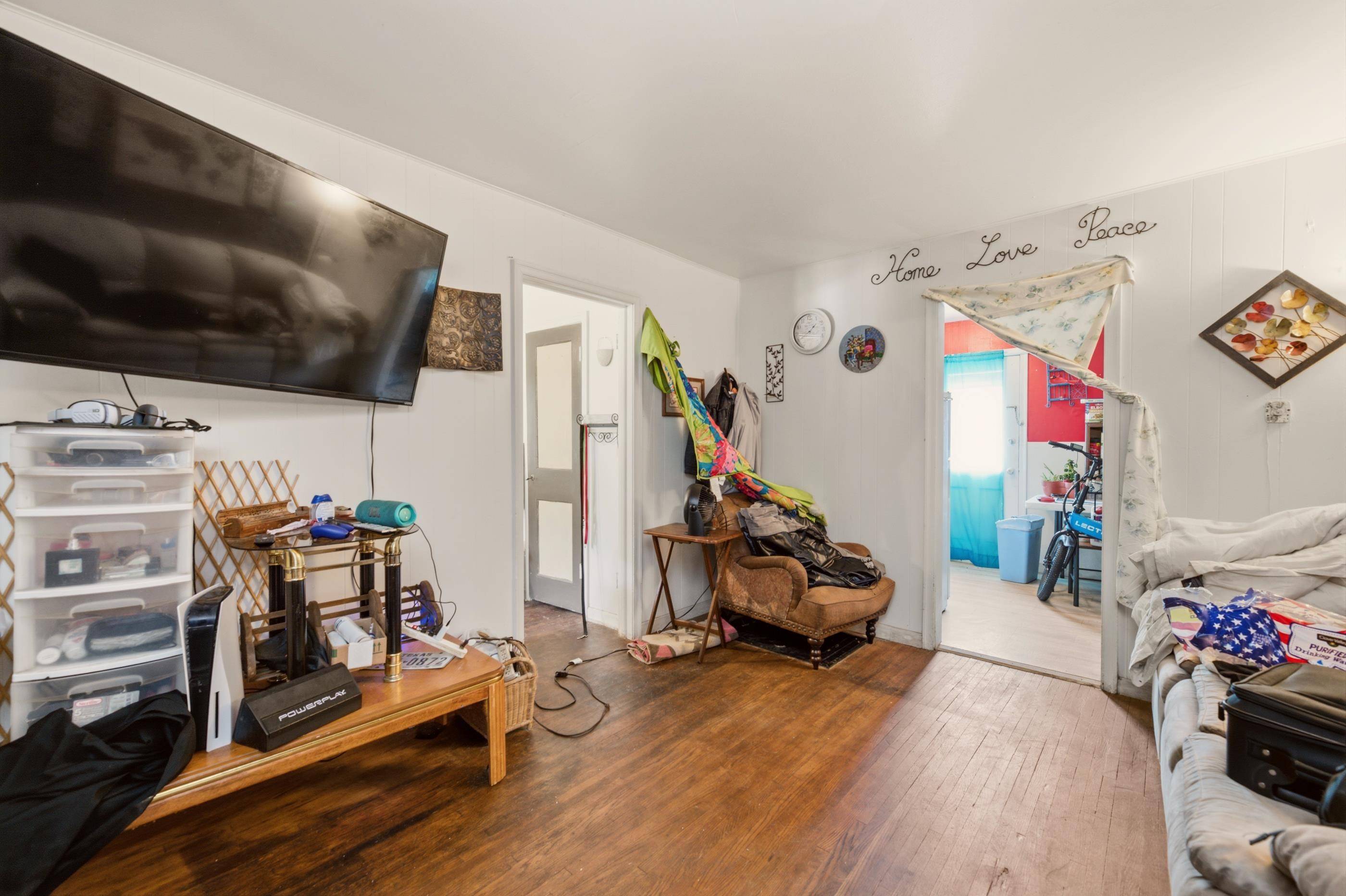 2537 S Ellis Ave, Wichita, KS 67216