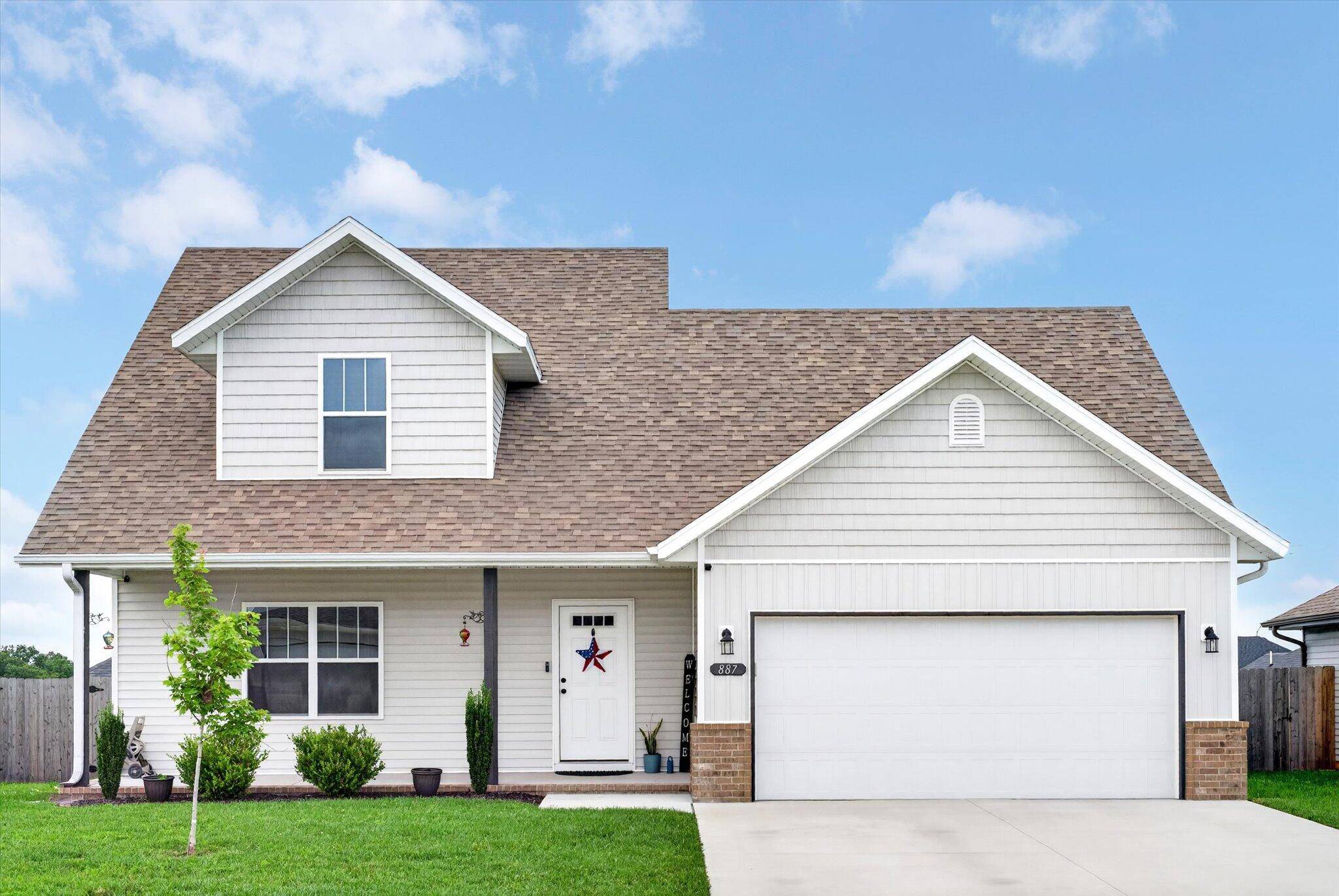 887 S Parkside CIR, Nixa, MO 65714