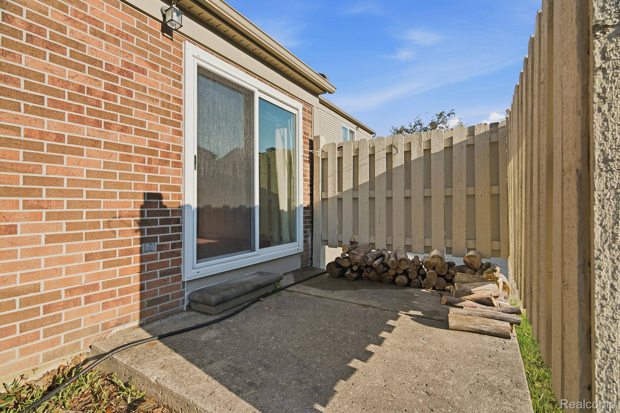 15762 Cambridge DR #61, Clinton Charter Township, MI 48038