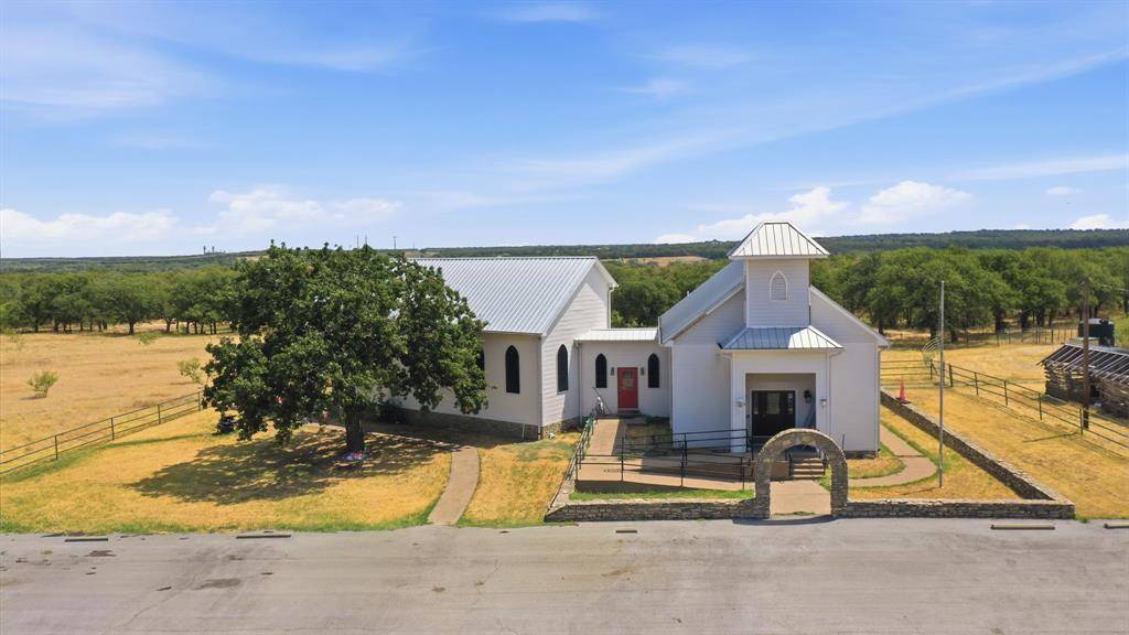 9454 Fm 2210 E, Poolville, TX 76487