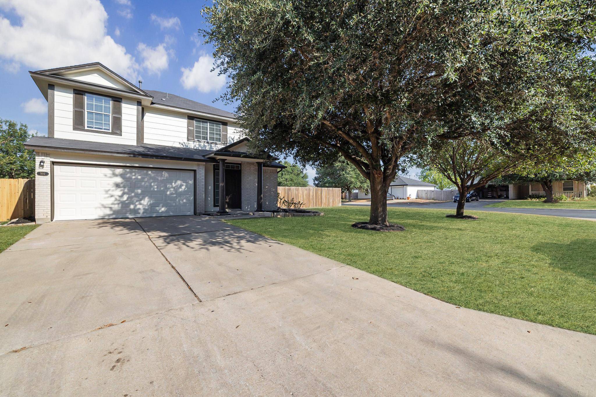 502 Garrett CT, Hutto, TX 78634