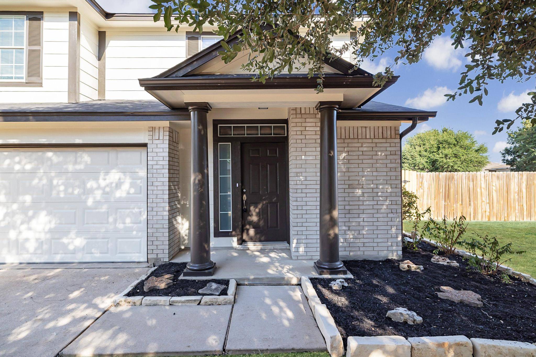 502 Garrett CT, Hutto, TX 78634