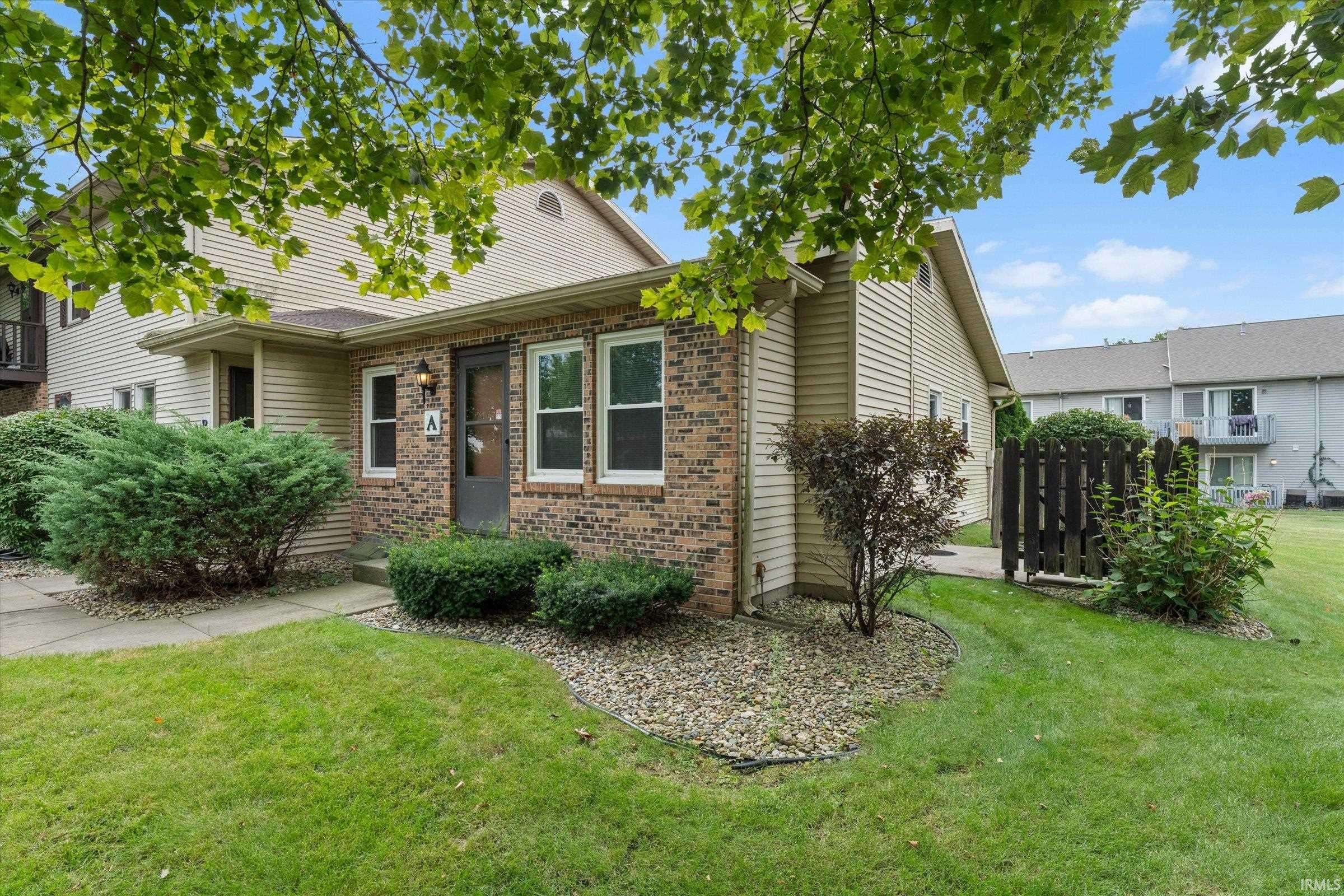 1729 FORTINO CT #A, Elkhart, IN 46514
