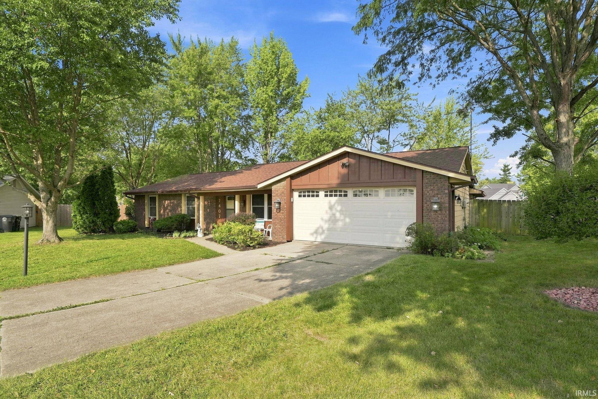 7407 Imperial Plaza DR, Fort Wayne, IN 46835