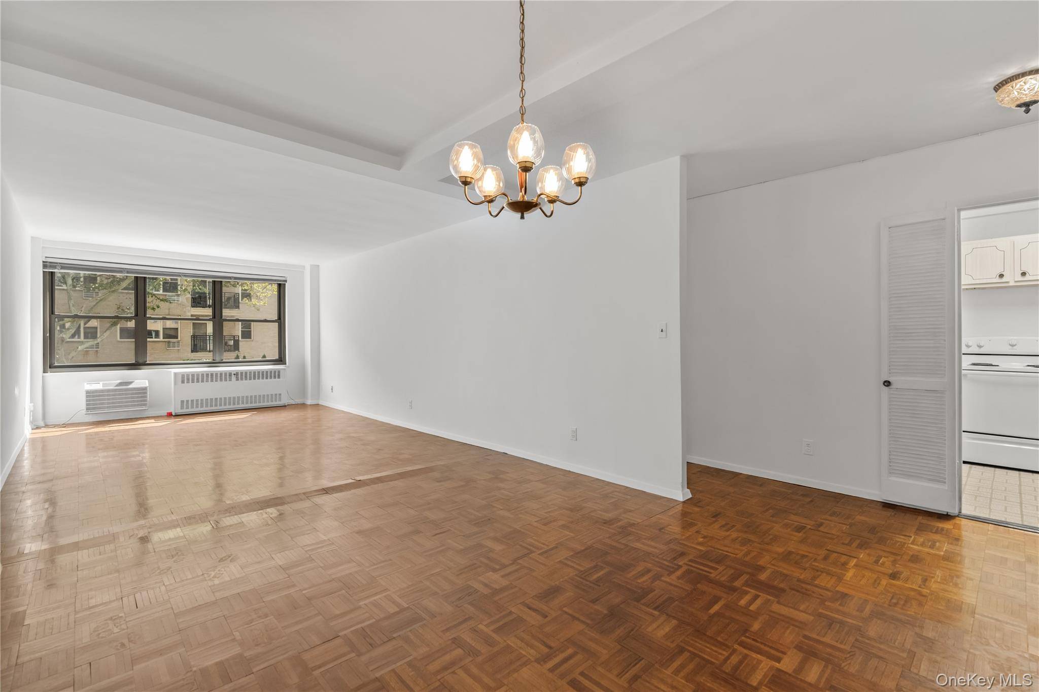 56 Doyer AVE #2C, White Plains, NY 10605