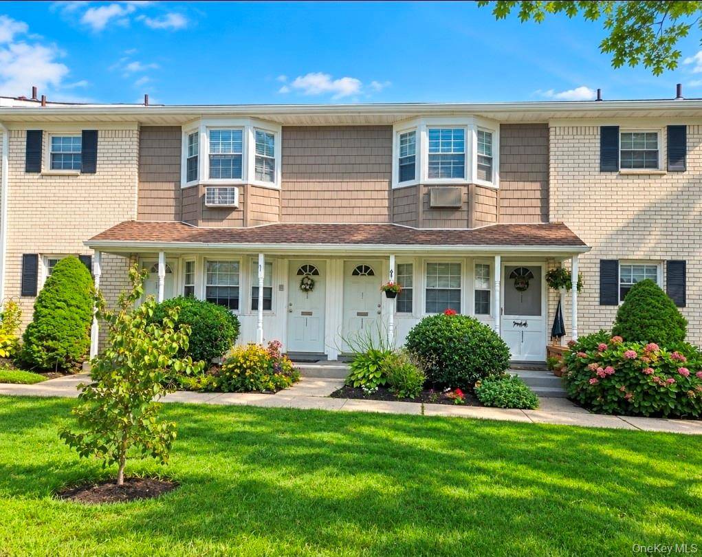 3909 Wilshire LN #3909, Oakdale, NY 11769
