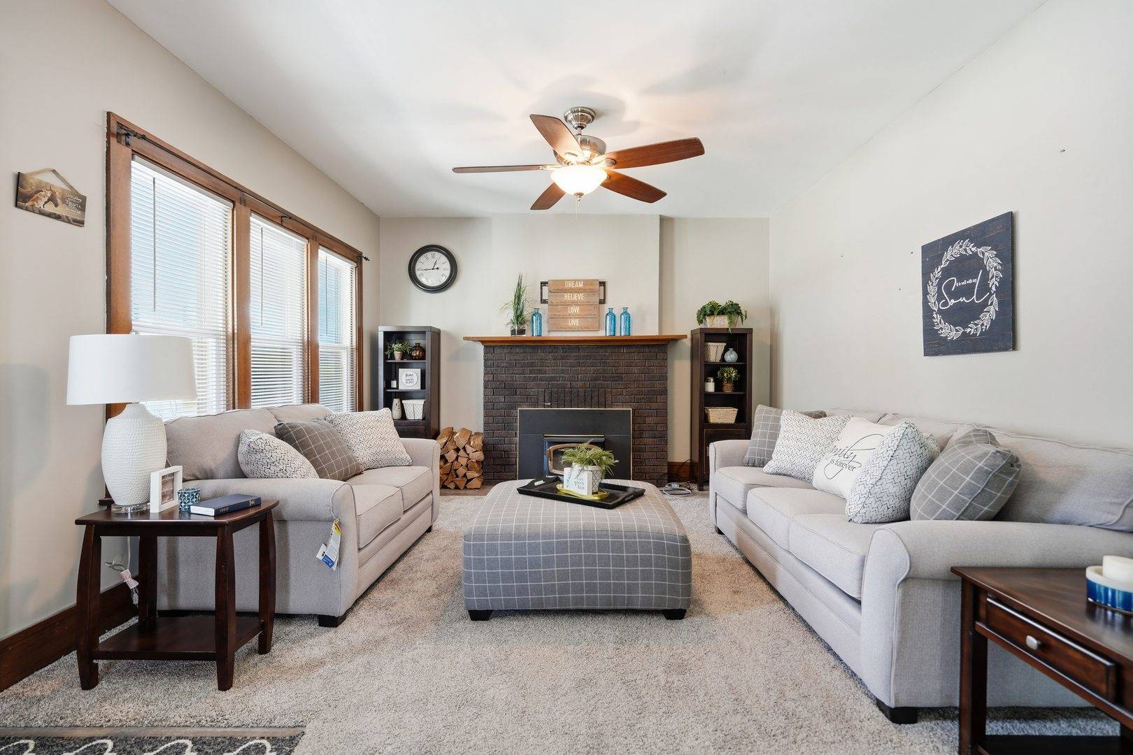 3155 18th AVE, Moline, IL 61265