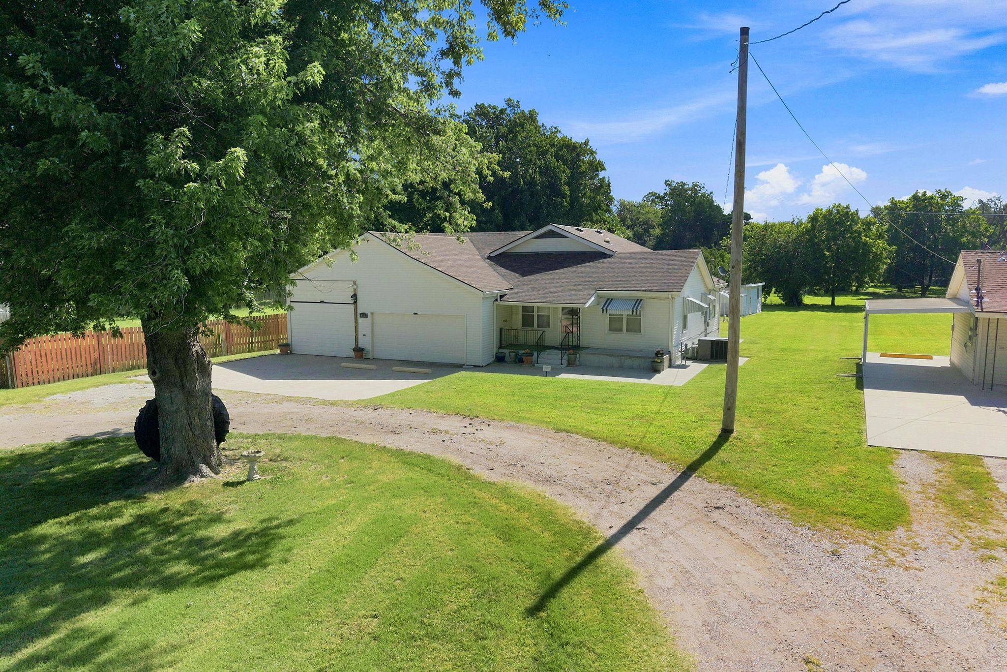 1138 N Sheridan St, Wichita, KS 67203